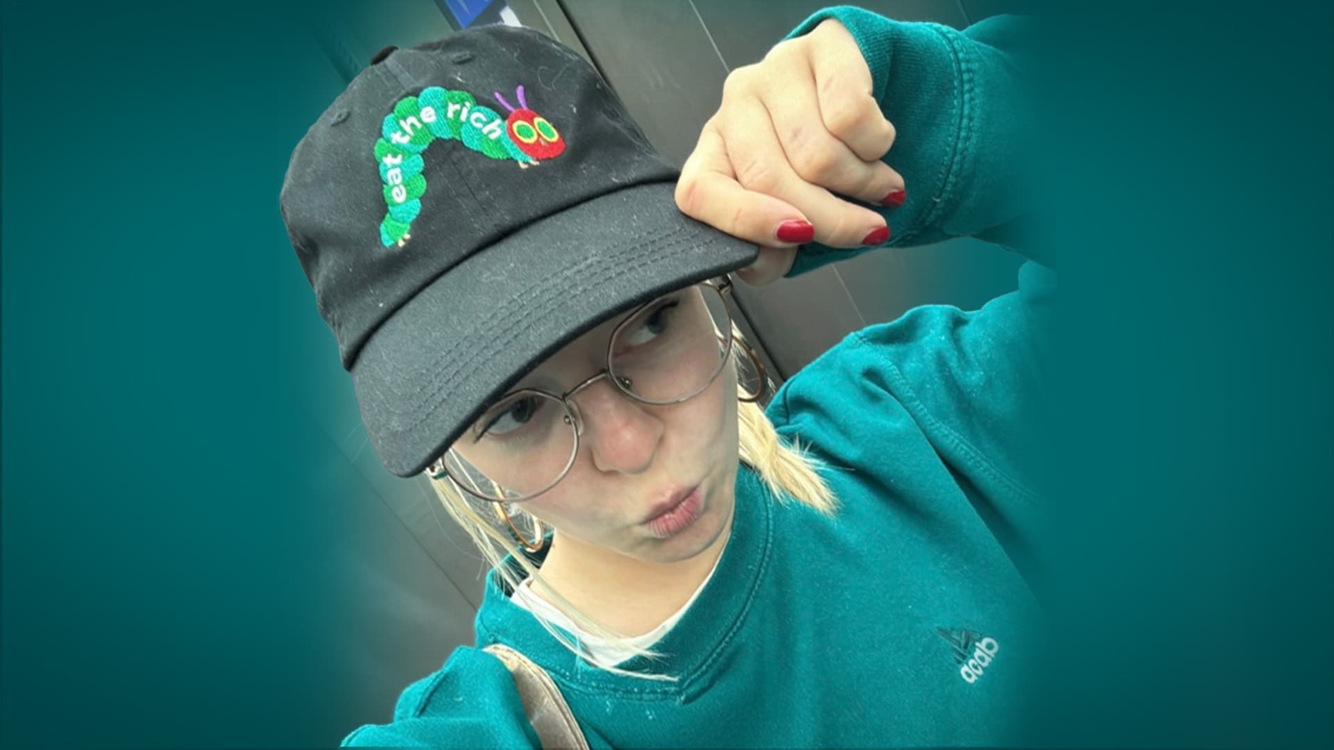 Jette Nietzard verherrlicht Gewalt gegen Polizisten und Reiche: Sprecherin der Grünen Jugend trägt „ACAB“-Pullover und „Eat the rich“-Cap