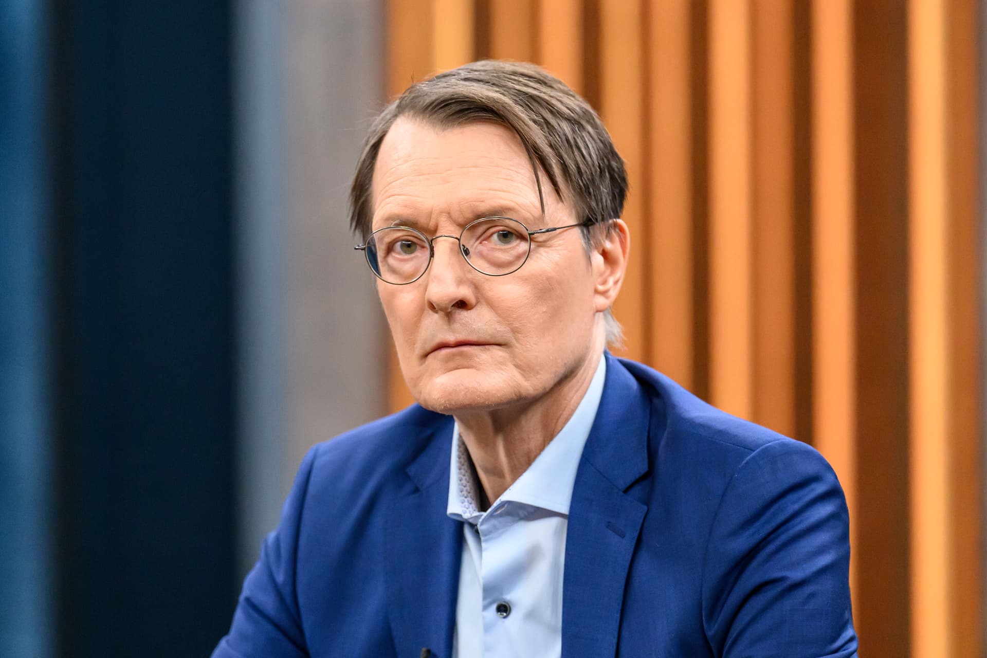 Kritische Corona-Studie auch im Mainstream erschienen: Forscher fordern „bessere Überwachung nach Impfungen“