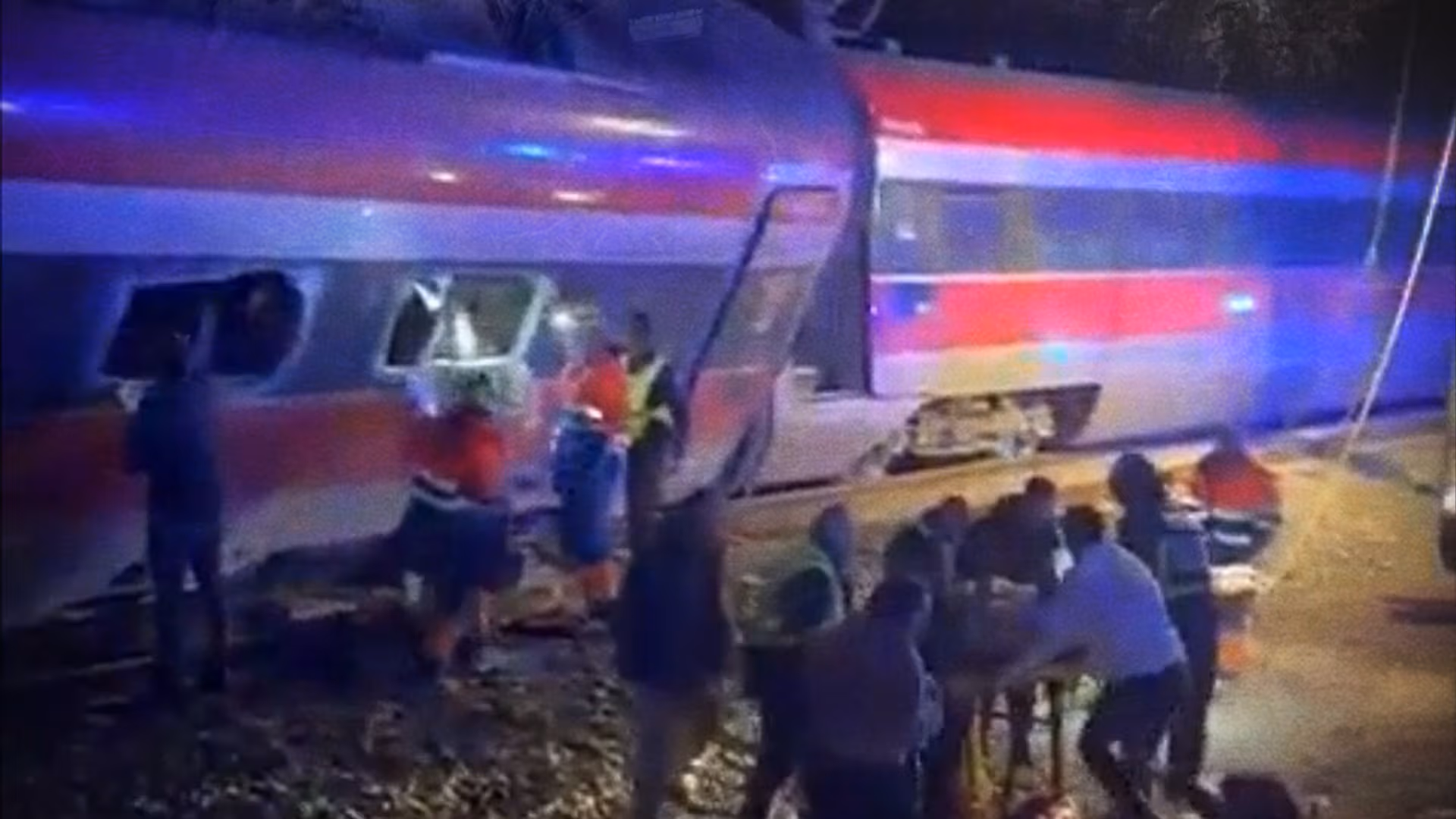 „Schreie, weinende Kinder, Blut“: Mindestens 39 Tote bei Zugunglück in Spanien