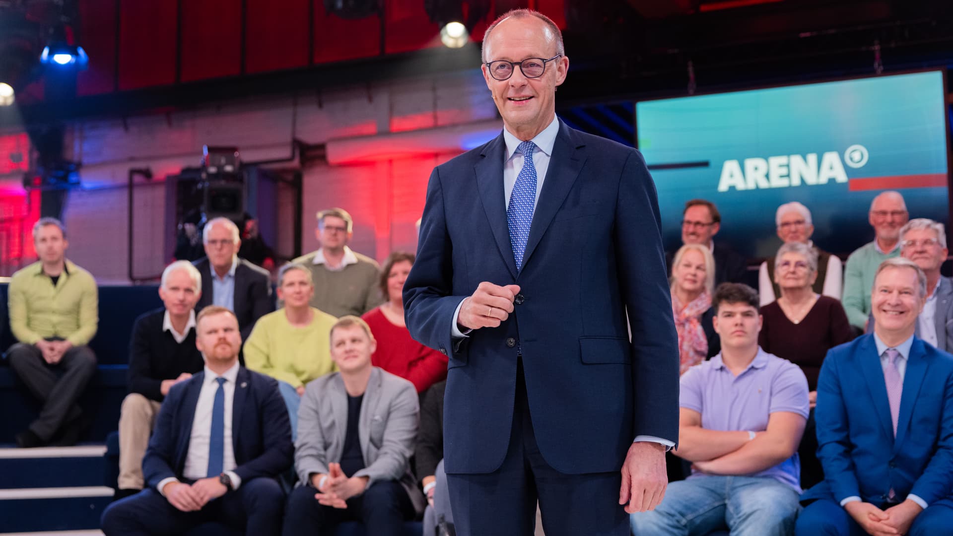 „Wir brauchen Migration, wir brauchen Einwanderung“: Merz zeigt sich in „Stadtbild“-Debatte selbstkritisch