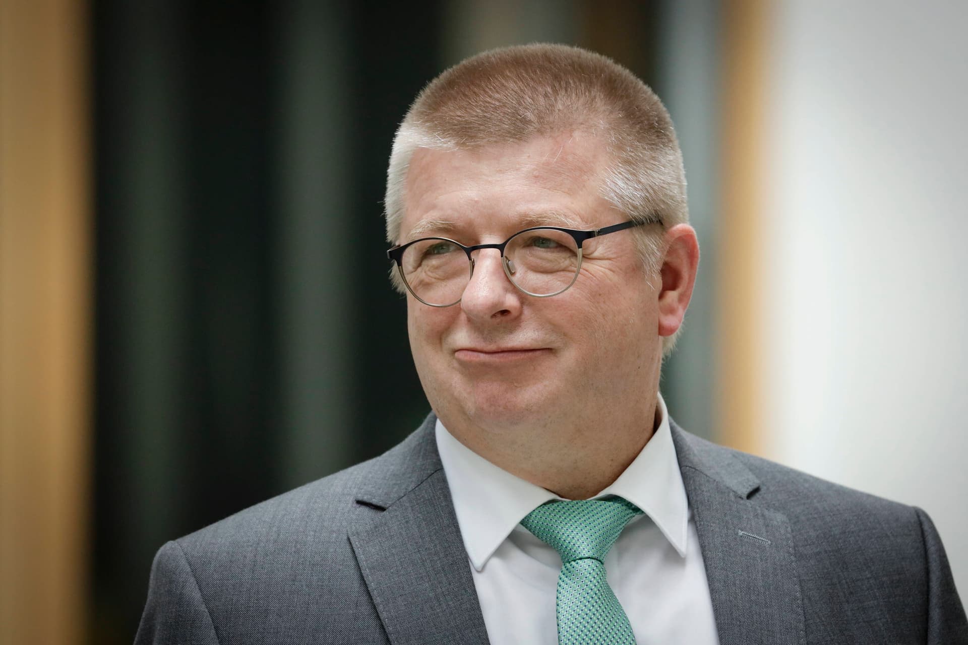 Überall nur noch Verschwörungserzähler! Die Hetze gegen die „Schwurbler“ ist selbst paranoid