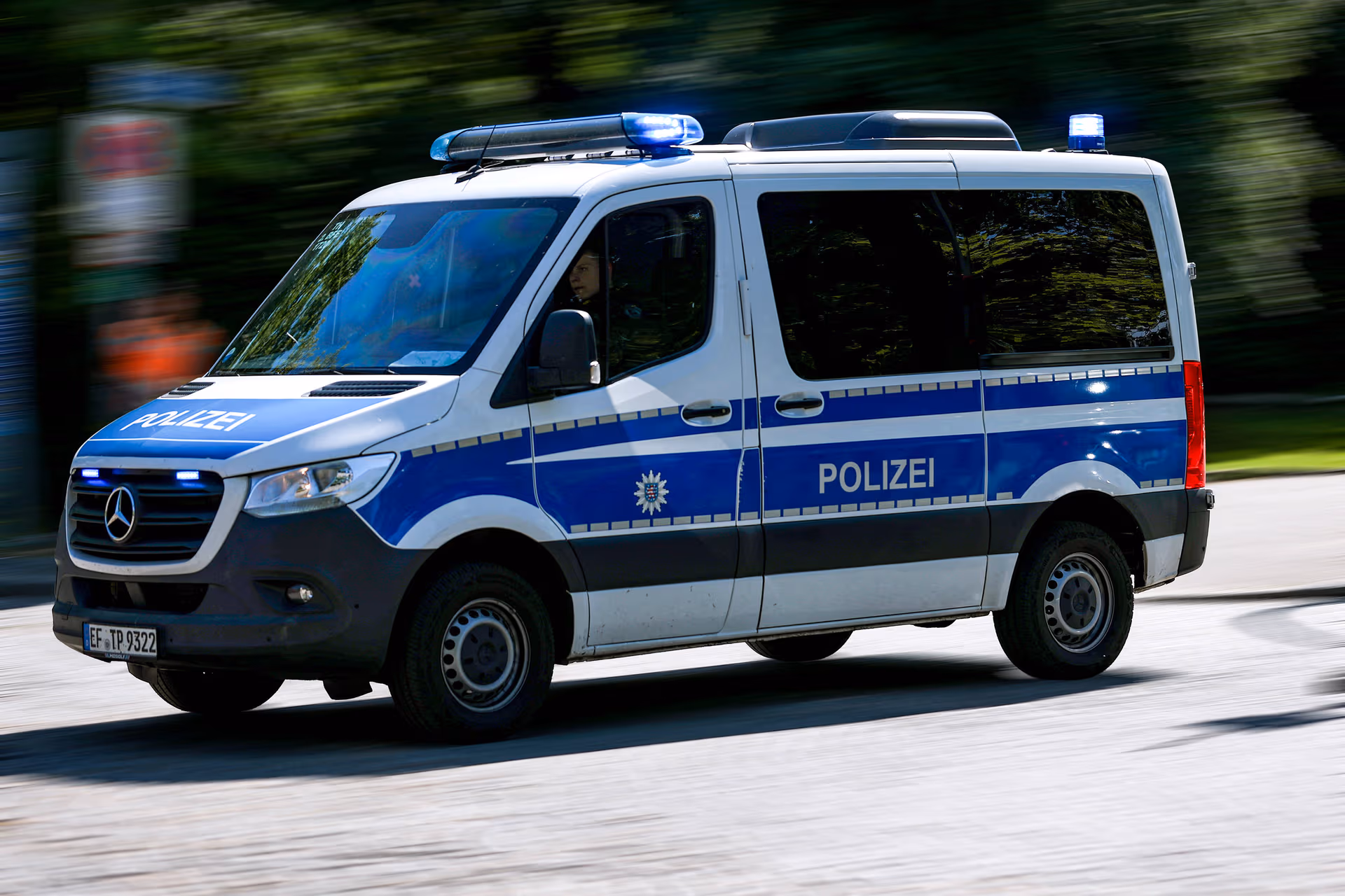 Sie sollen vier Mädchen vergewaltigt haben: Jugendliche zwischen 13 und 16 Jahren in Halle verhaftet