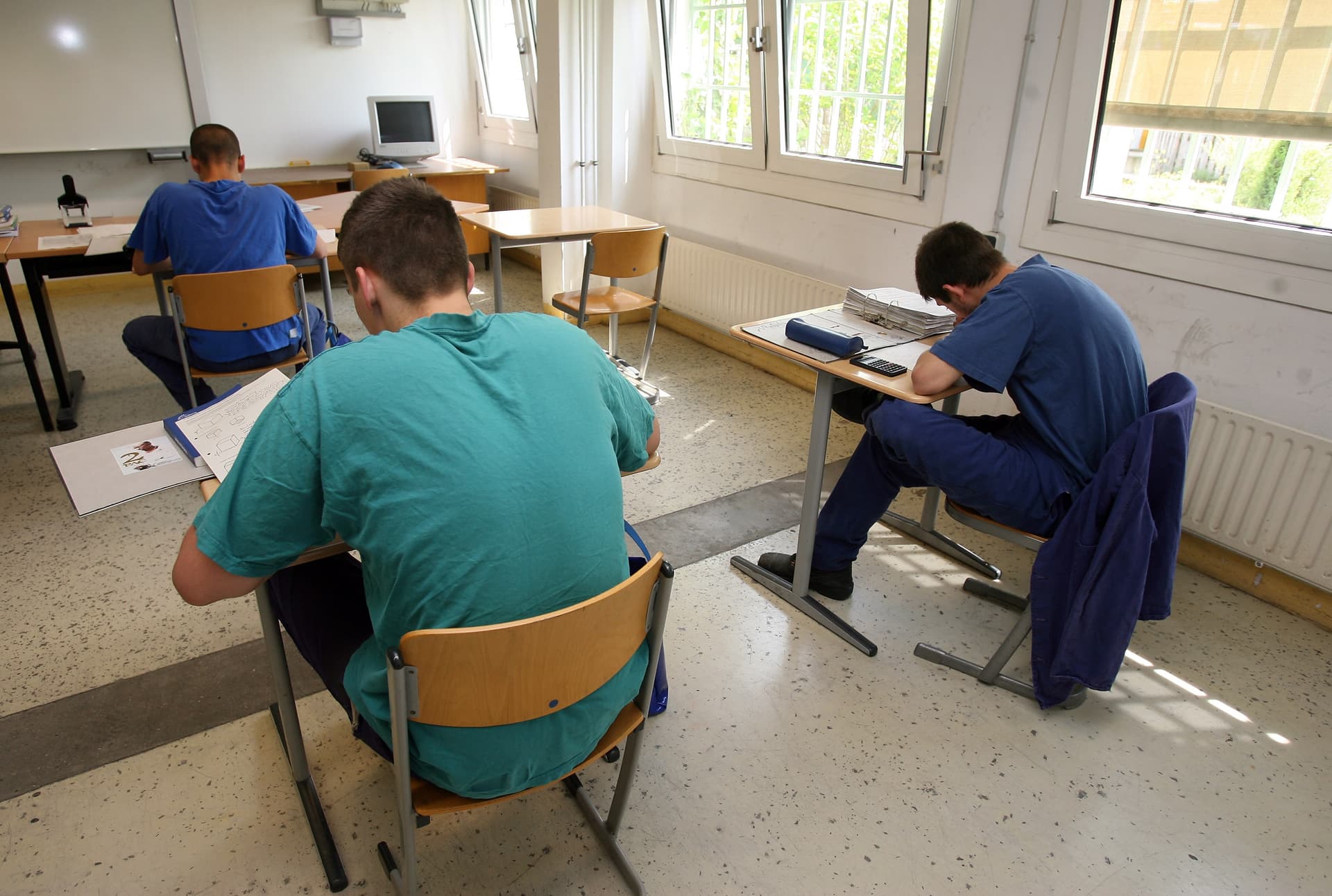 Deutschkurs im Knast: Wie Ausländer im Gefängnis das Bildungsangebot in Anspruch nehmen