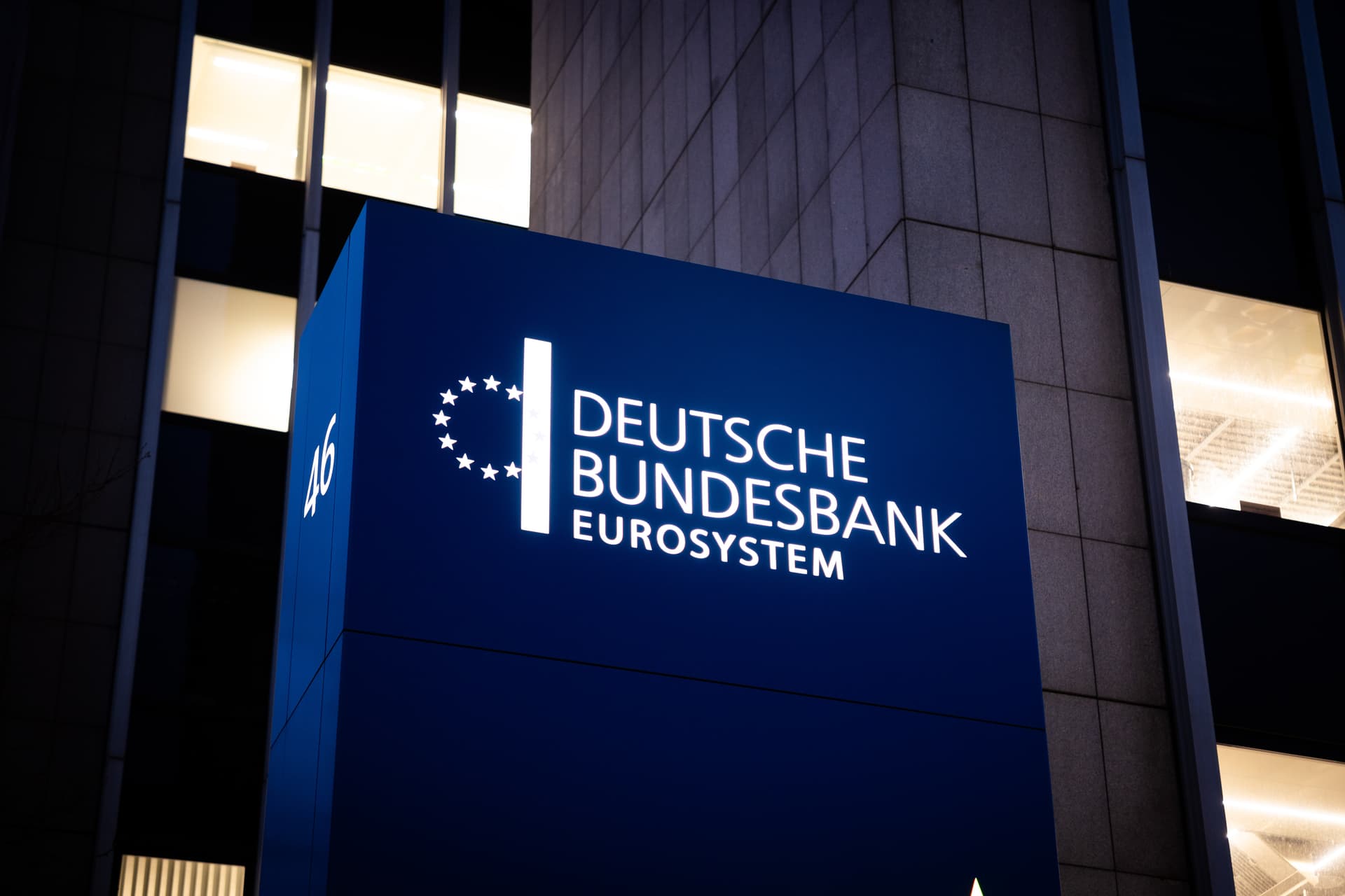 Bundesbank warnt vor anhaltender Konjunkturschwäche, Prognose dennoch optimistisch