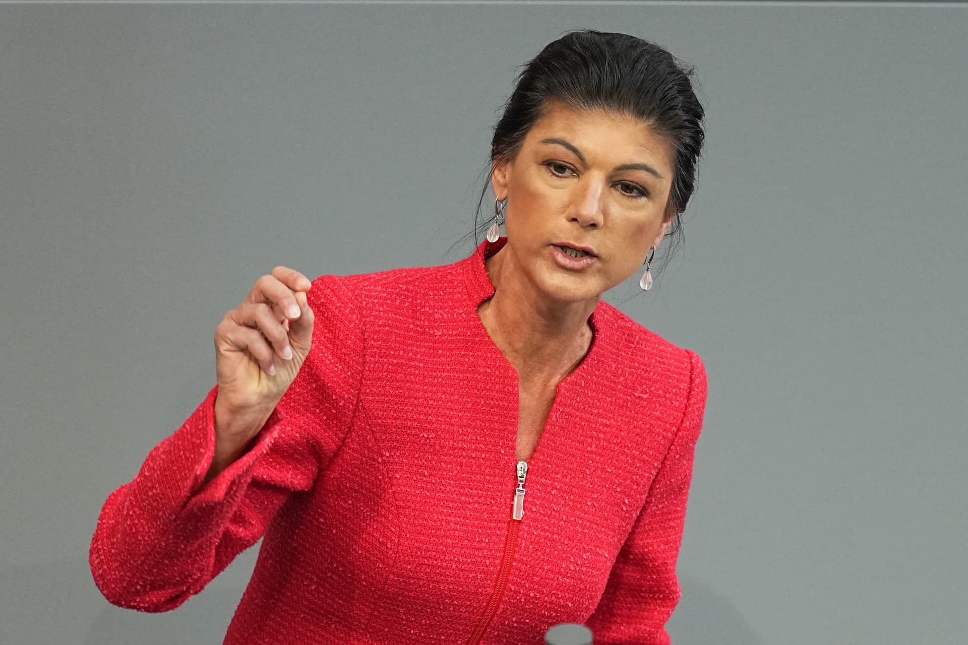 Nach AfD-Einstufung: Wagenknecht wirft Regierungsparteien autoritären Umbau der Gesellschaft vor