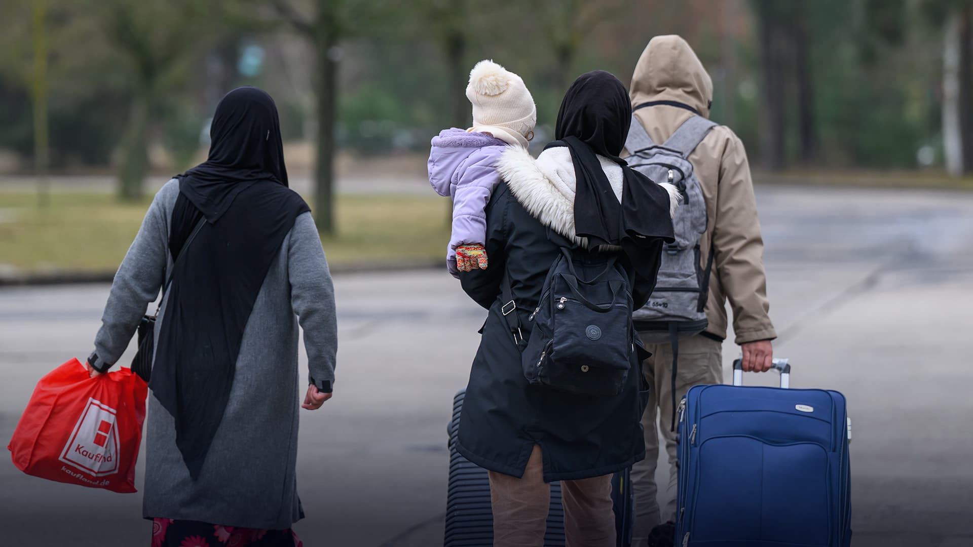 Einbürgerungs-Betrug: Tausende gefälschte Sprachzertifikate und Integrationstests im Umlauf
