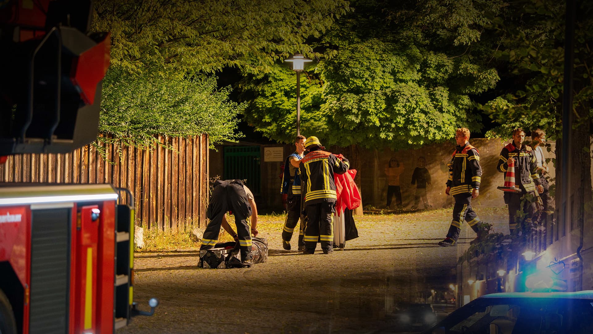 Polizeigroßeinsatz nach Schuss in Niederbayern: 36-Jähriger verletzt, zwei Syrer festgenommen
