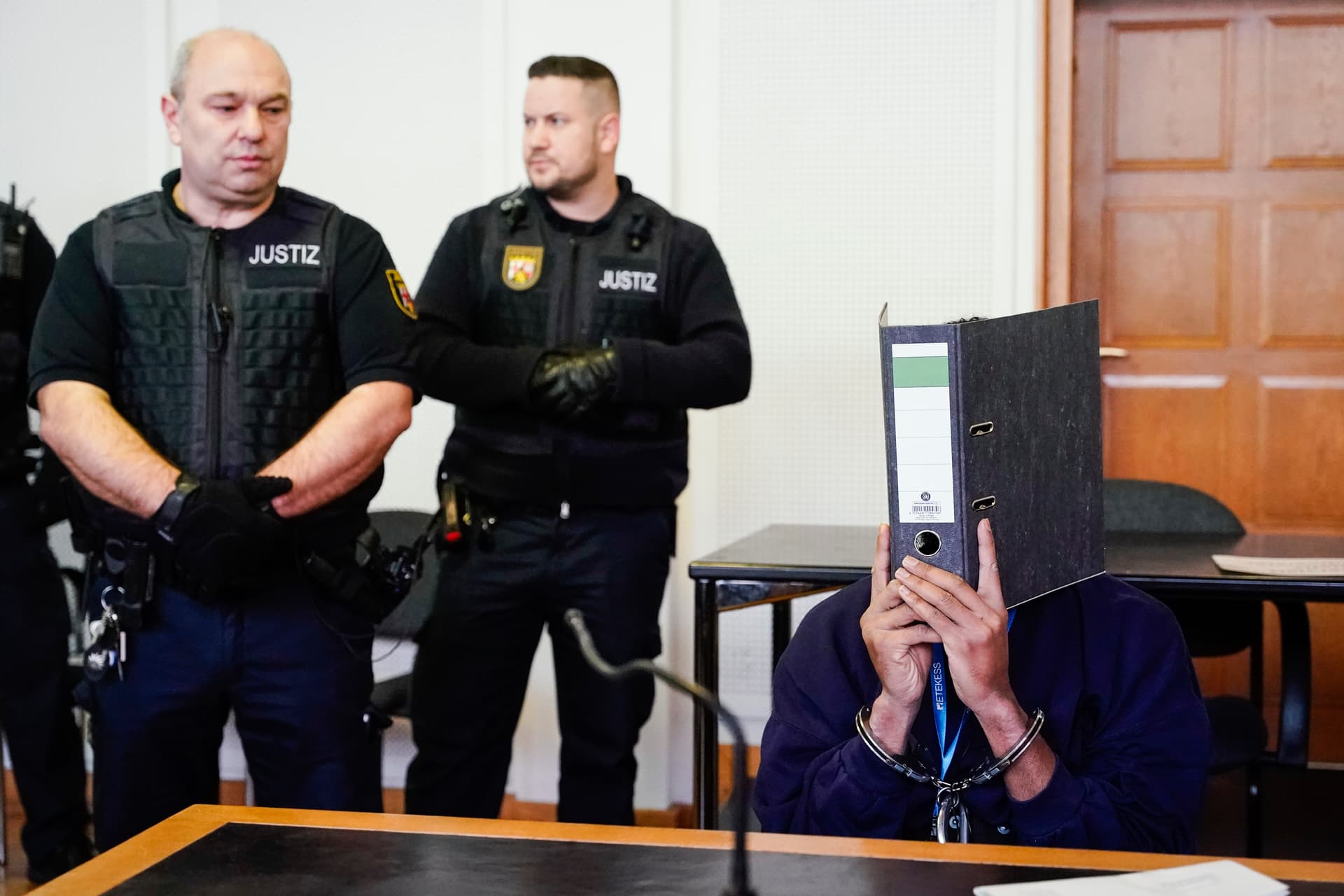 Gericht verlegt somalischen Messer-Mörder von Oggersheim in Psychiatrie