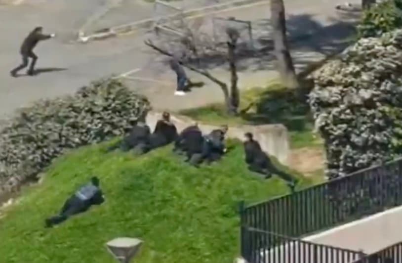 Schusswechsel vor israelischem Konsulat in Istanbul: Drei Tote, zwei Polizisten verletzt