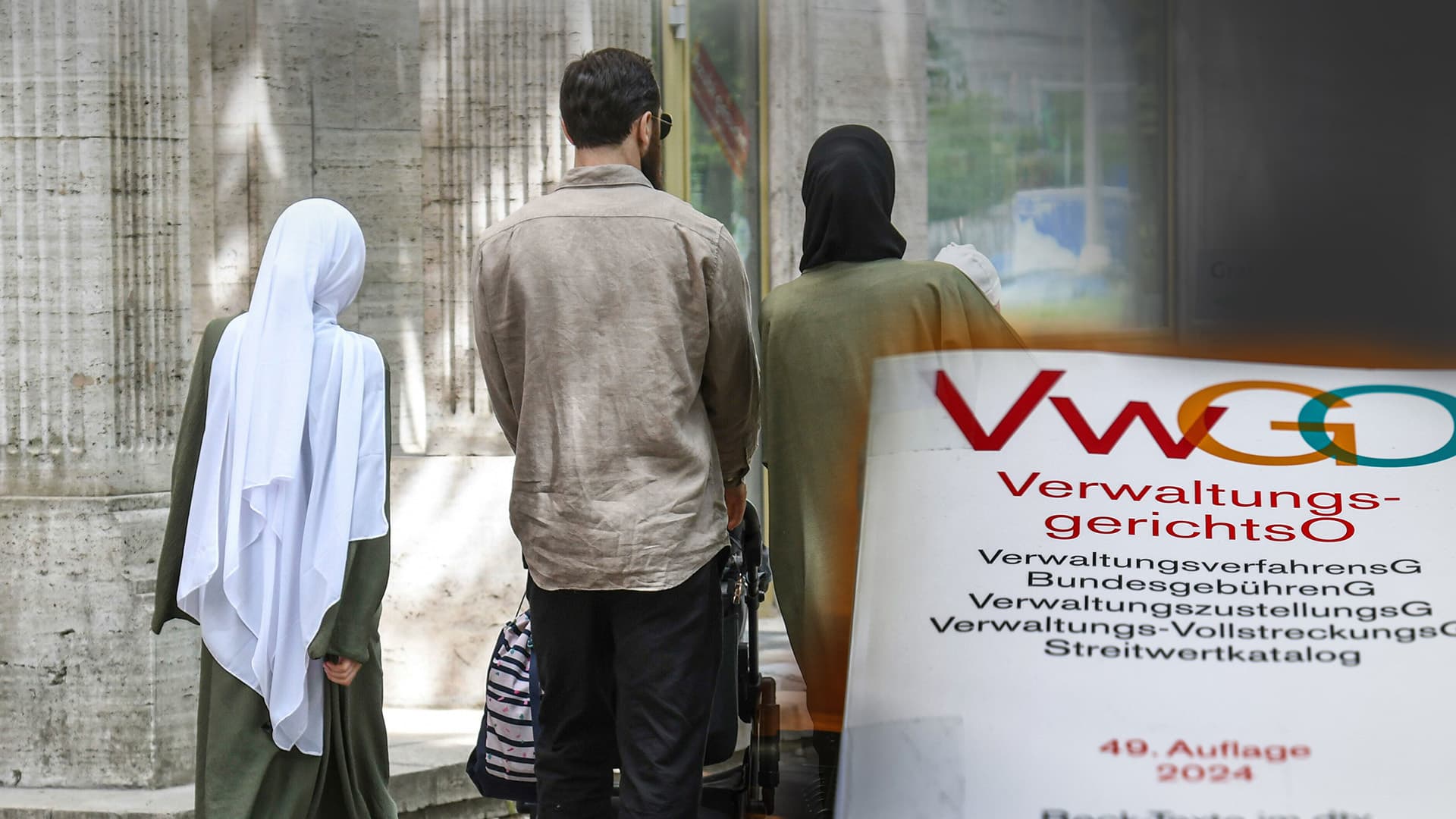 Hunderte Millionen Euro für Asylprozesse: Mehr als ein Drittel aller Verwaltungsrichter arbeitet nur im Bereich Migration