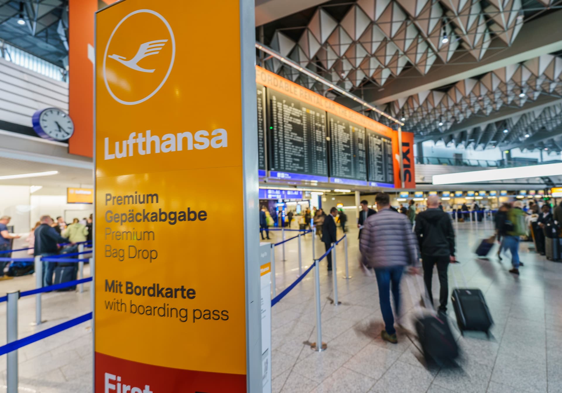 Passagiere am Boden: Erneuter Streik bei Lufthansa angelaufen