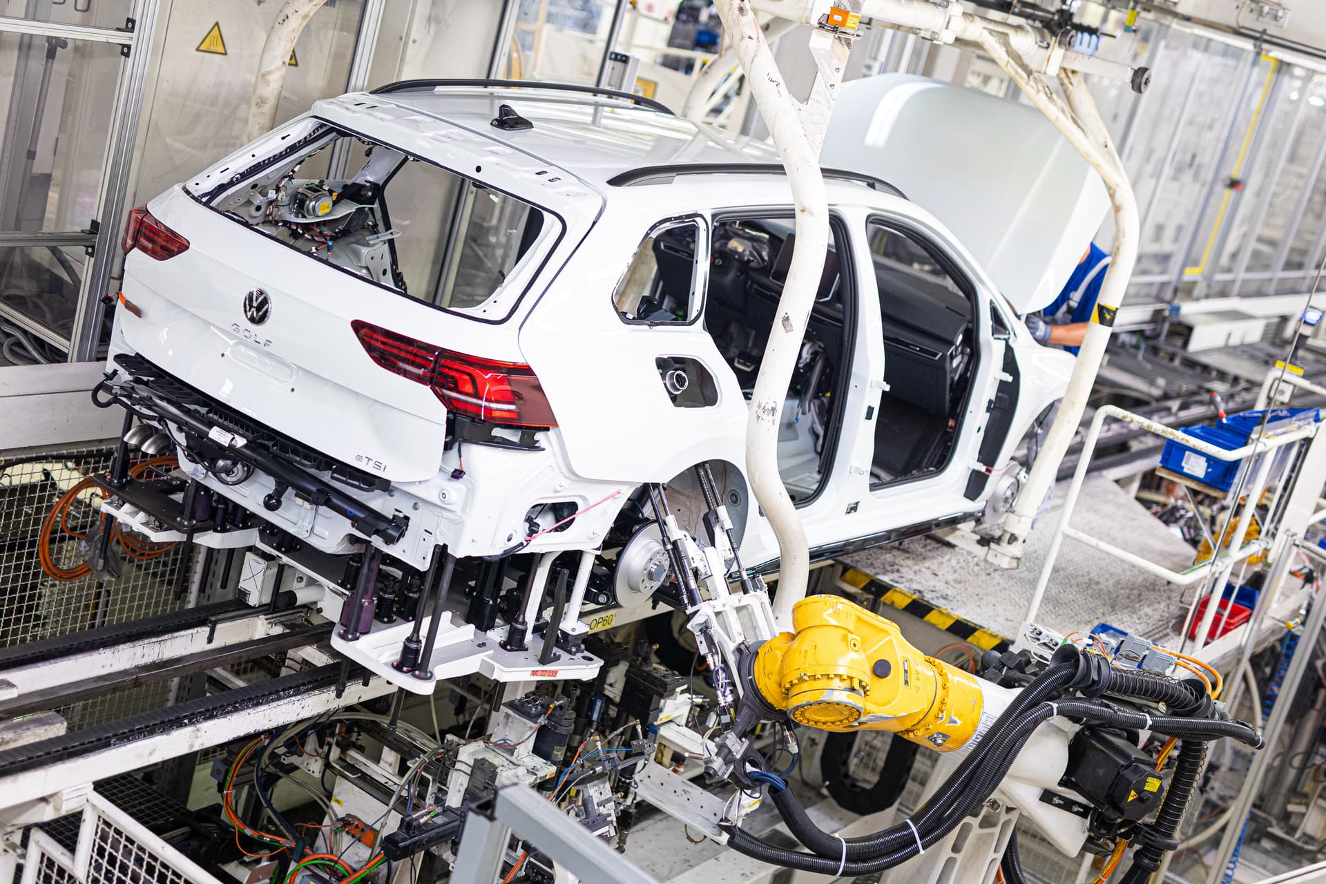 Stimmung der deutschen Autoindustrie „im Sturzflug“