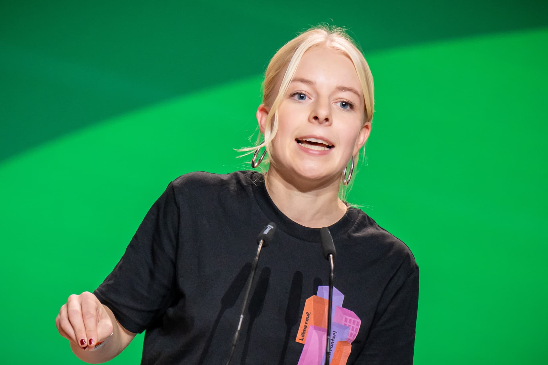 Grüne Jugend-Chefin Nietzard denkt über „Widerstand mit Waffen“ gegen die AfD nach