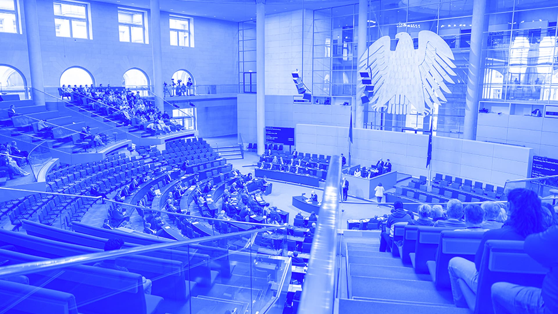 Der instinktlose Geldregen im Bundestag: Abgeordnete knacken die 11.000-Euro-Marke