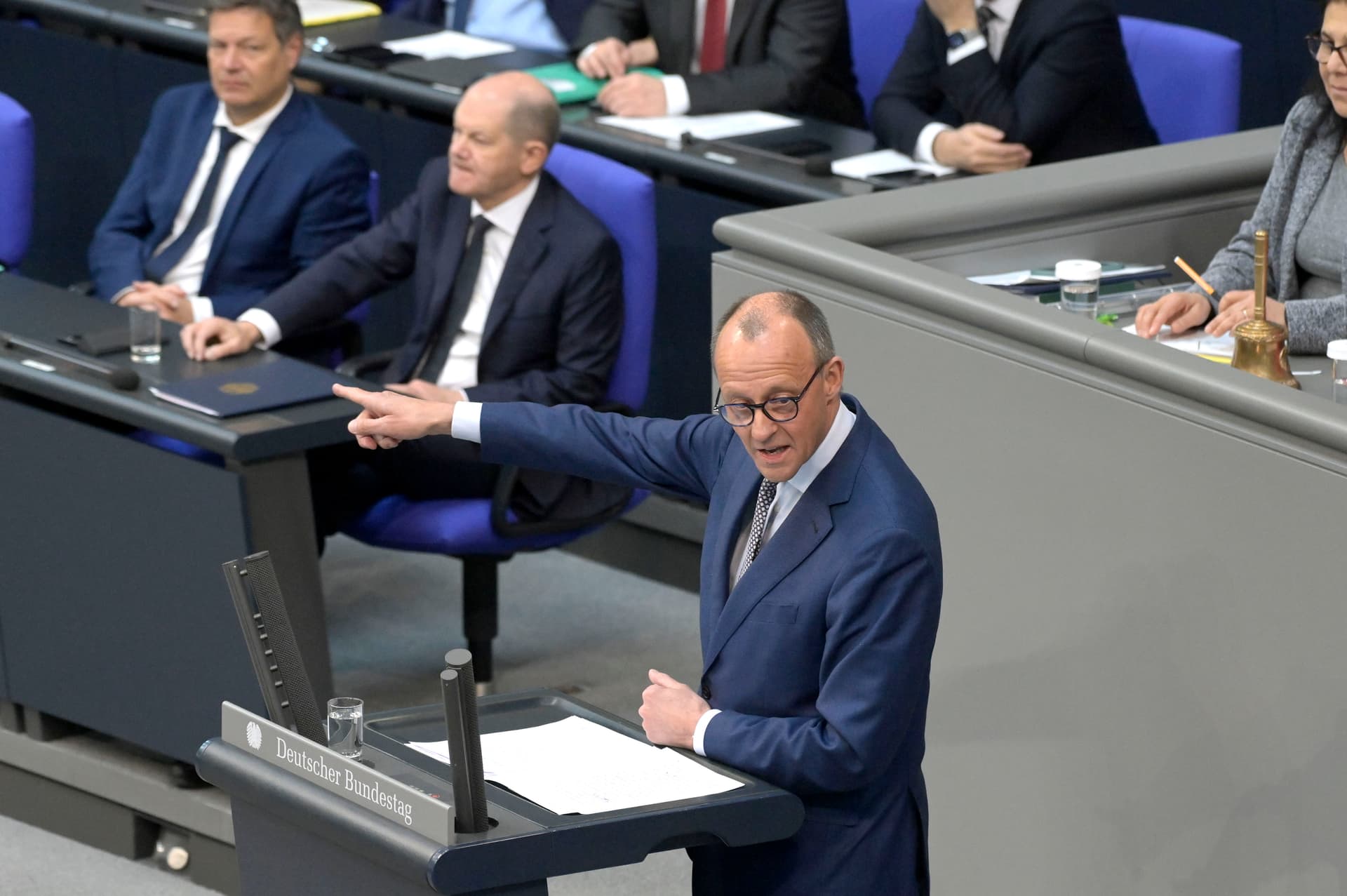 Grüner Filz: Merz fordert Habeck-Rauswurf