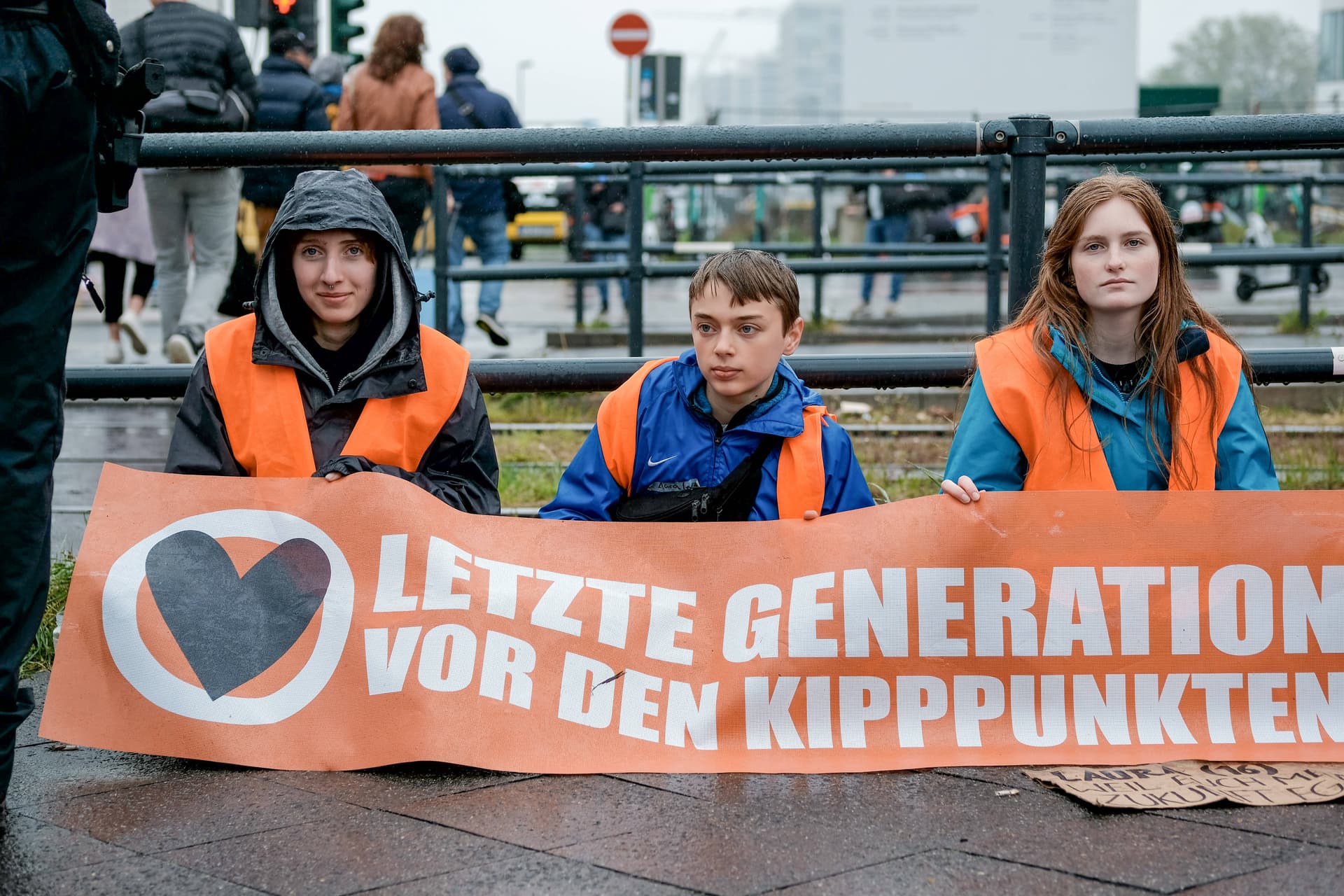 Forderungsliste aufgetaucht: Klimaaktivisten wollen Lebensmittel rationieren und Fleischverbot