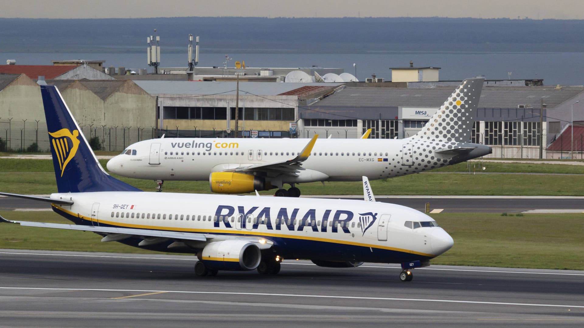Zu hohe Gebühren: Airlines fliehen aus Deutschland