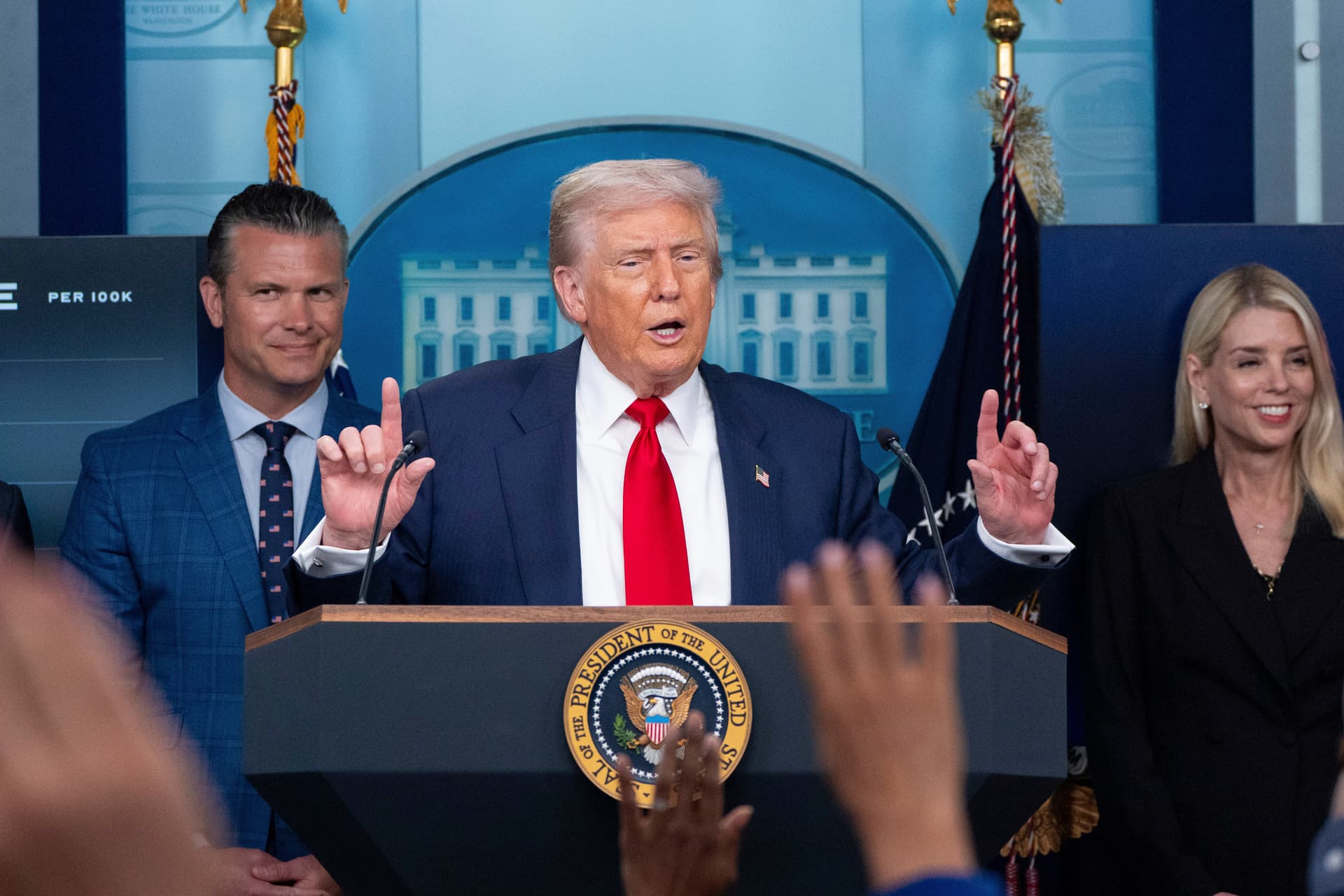 Trump erklärt, wie er Washington aufräumen lässt: Von so einer Pressekonferenz kann man in Deutschland nur träumen