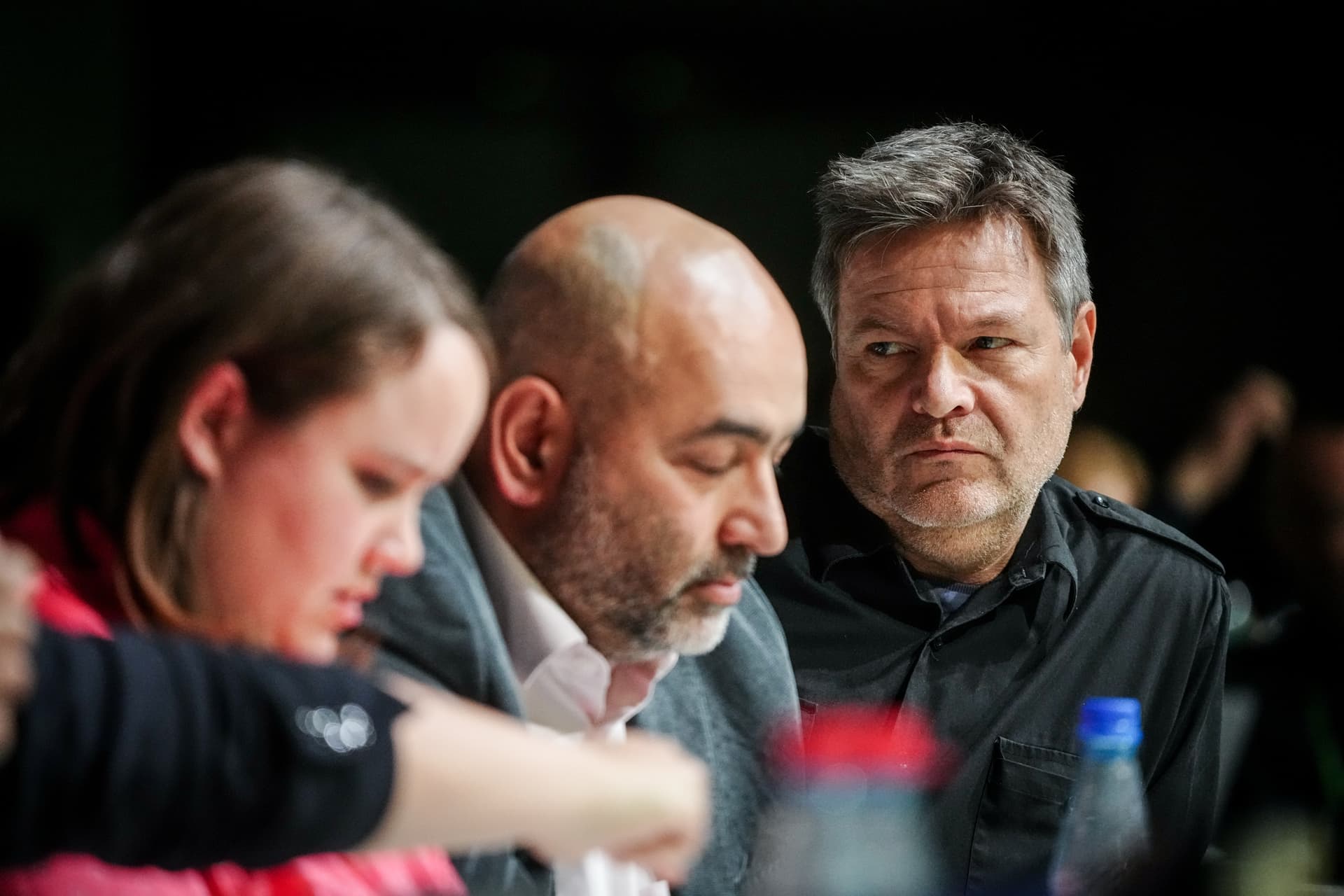 Minister Gnadenlos: So kühl serviert Robert Habeck seine grünen Parteichefs ab