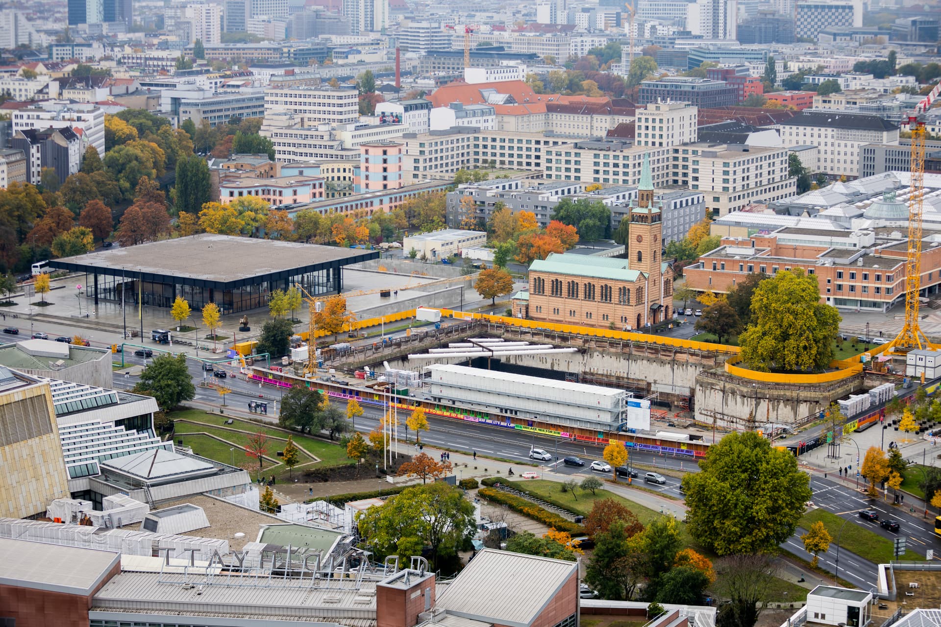 NOCH teurer wegen „Nachhaltigkeit“: Bund baut Halbe-Milliarde-Museum in Berlin