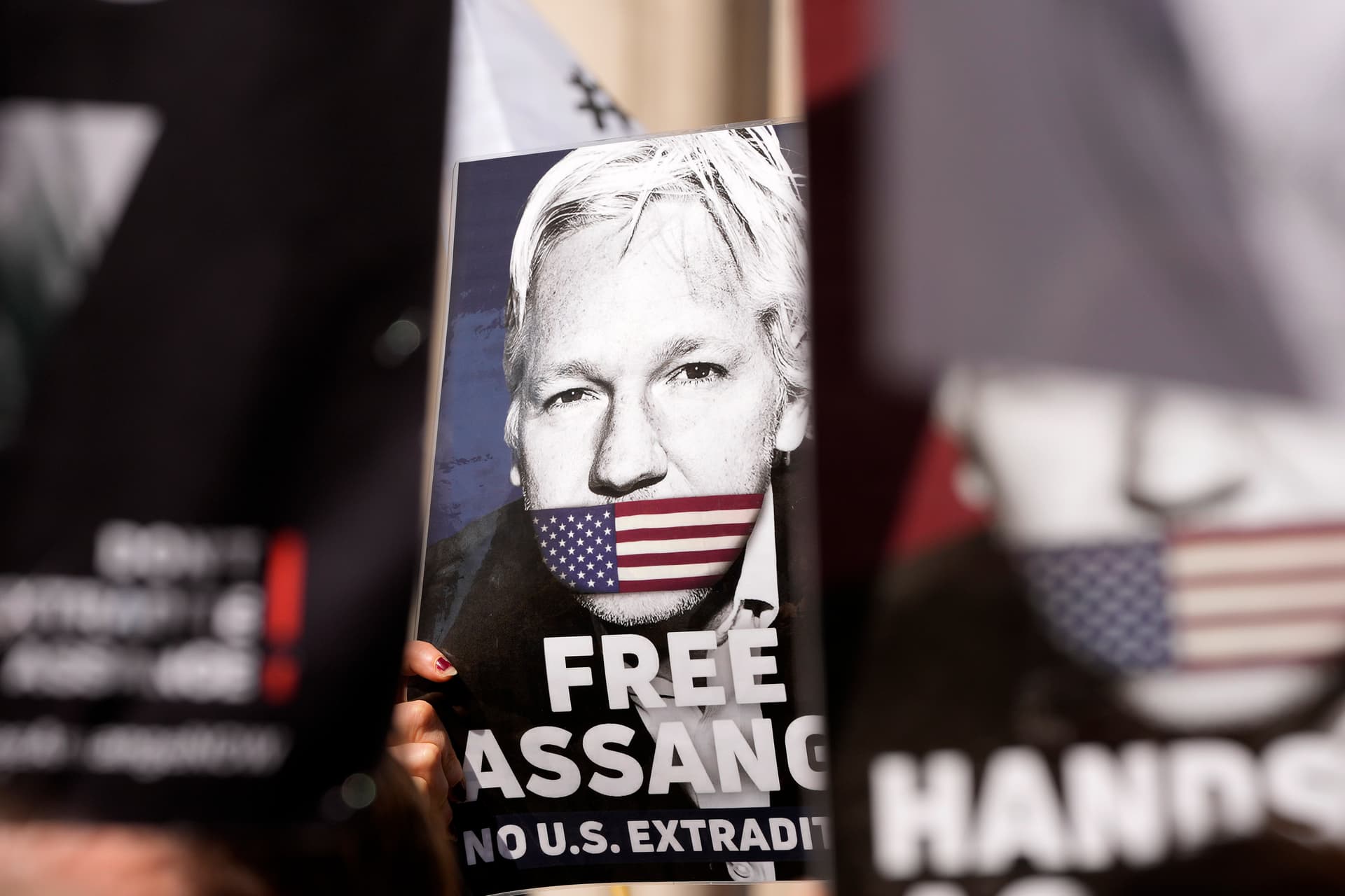 Londoner High Court: Assange darf Berufung gegen Auslieferung an die USA einlegen