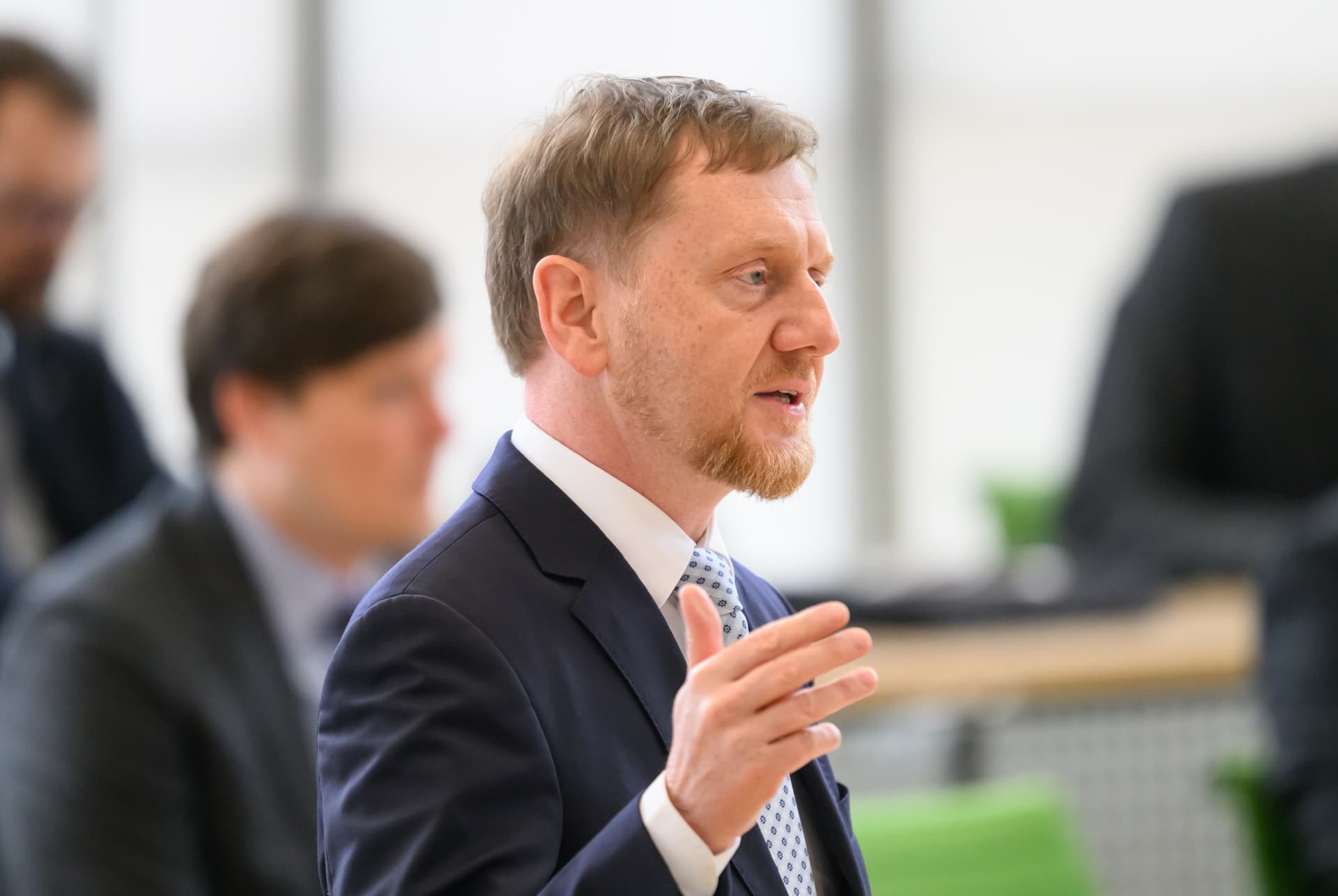 Sachsens Ministerpräsident Kretschmer (CDU) offen für höhere Steuern für Vermögende
