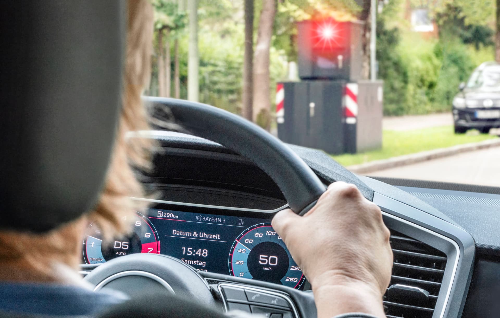 „Umweltspur“ für Fahrgemeinschaften: Wer allein im Auto sitzt, muss 135 Euro zahlen