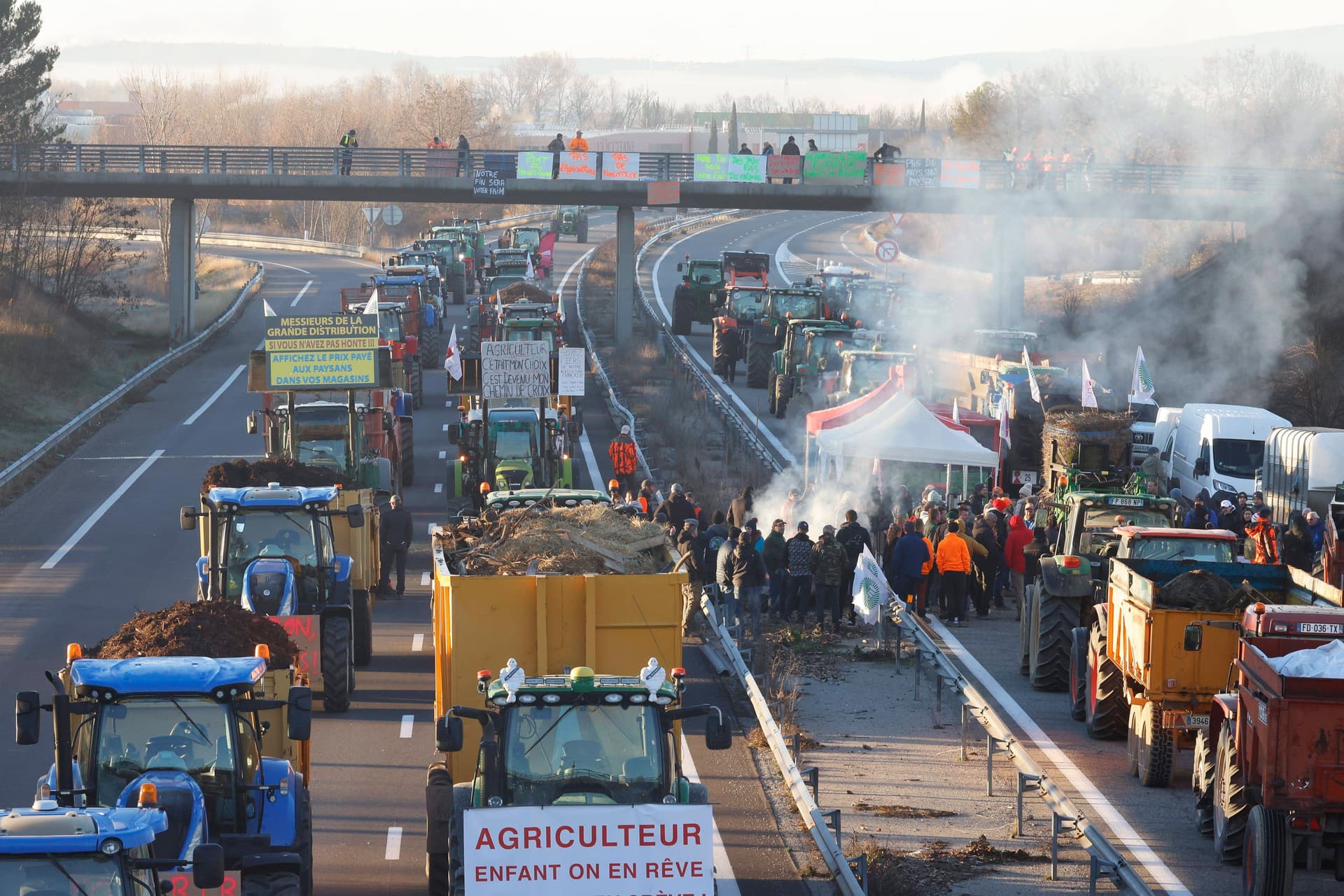 Bauernproteste europaweit: In Frankreich rufen Landwirte zur Blockade von Paris auf