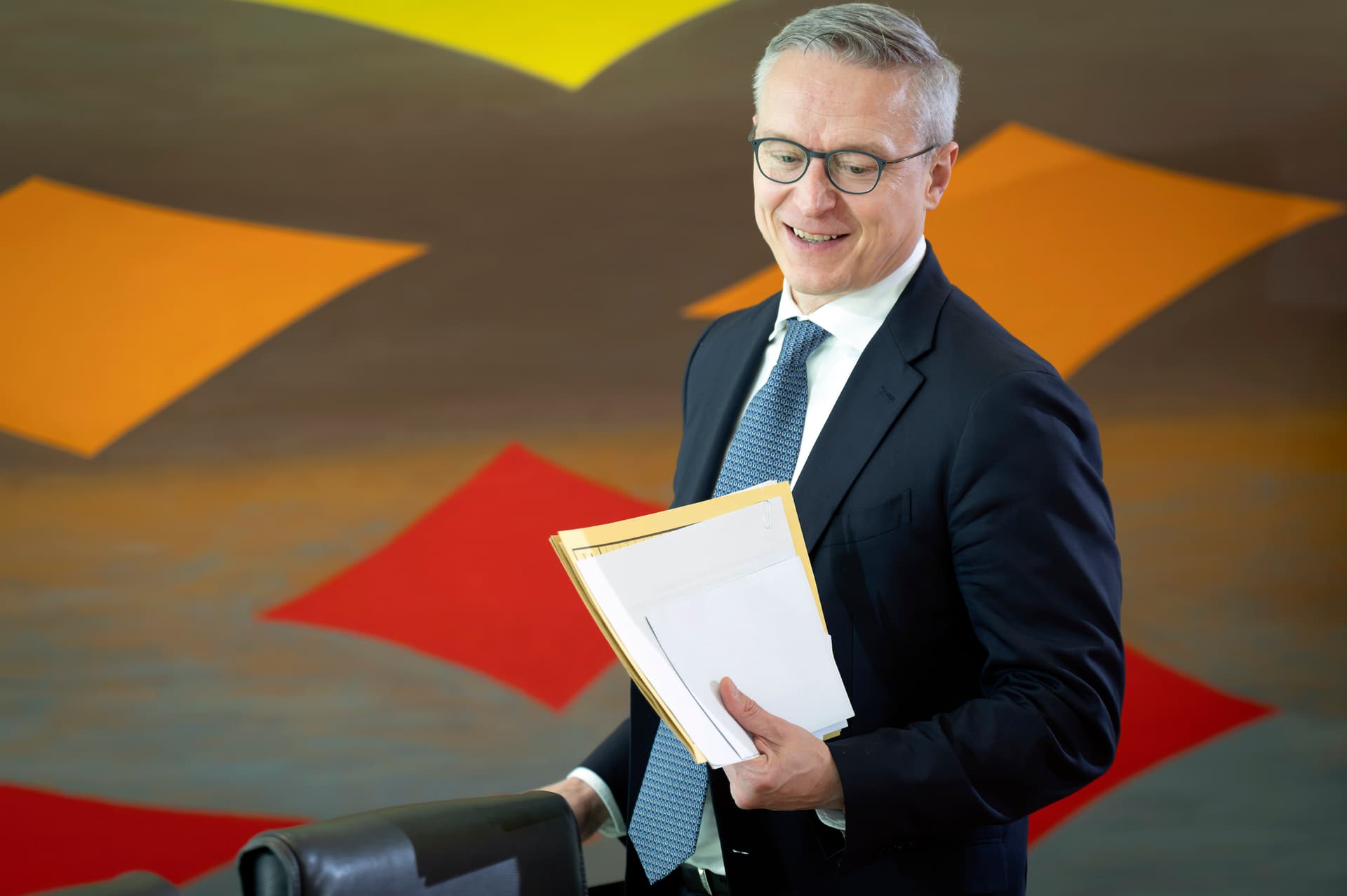 Modernisierungsminister Wildberger will vom „Kieselstein“ zur „Einlegesohle“ im Schuh der Verwaltung werden