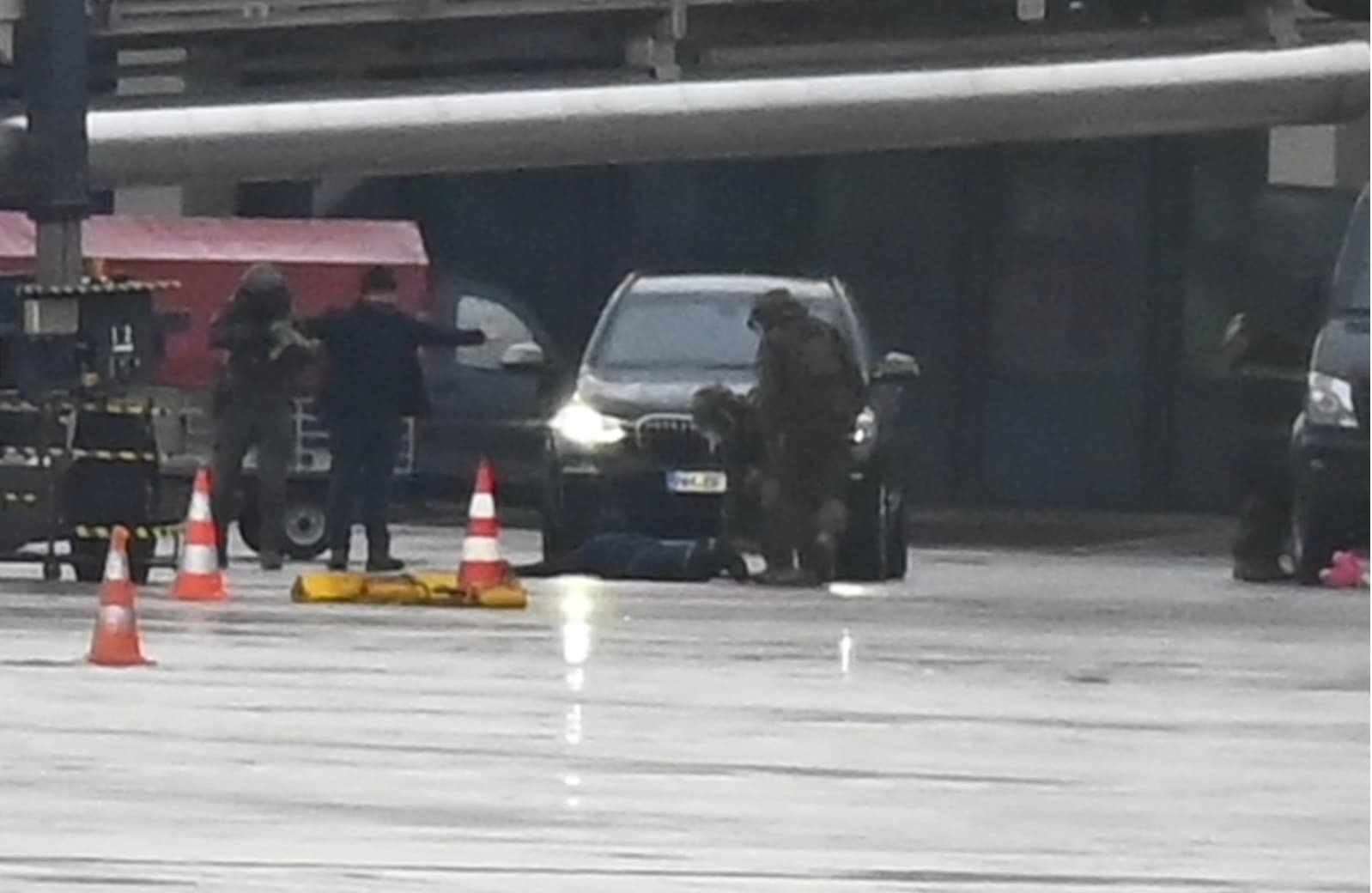 Nach 18 Stunden!!! Hamburger Flughafen: Die Geiselnahme ist beendet