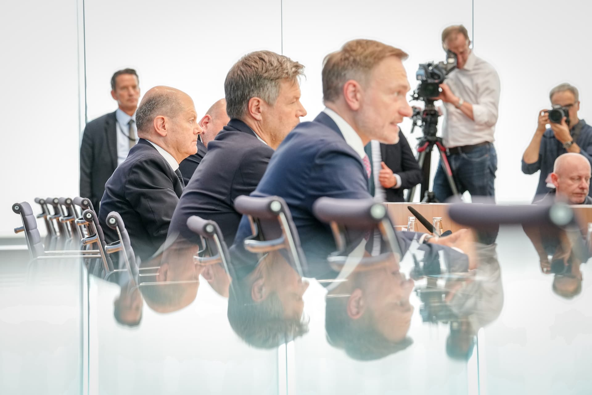 Der Blick der Wirtschaft: Entgegen jeder Vernunft setzt der neue Bundeshaushalt auf das Hoffnungsprinzip – statt auf das Vorsichtsprinzip