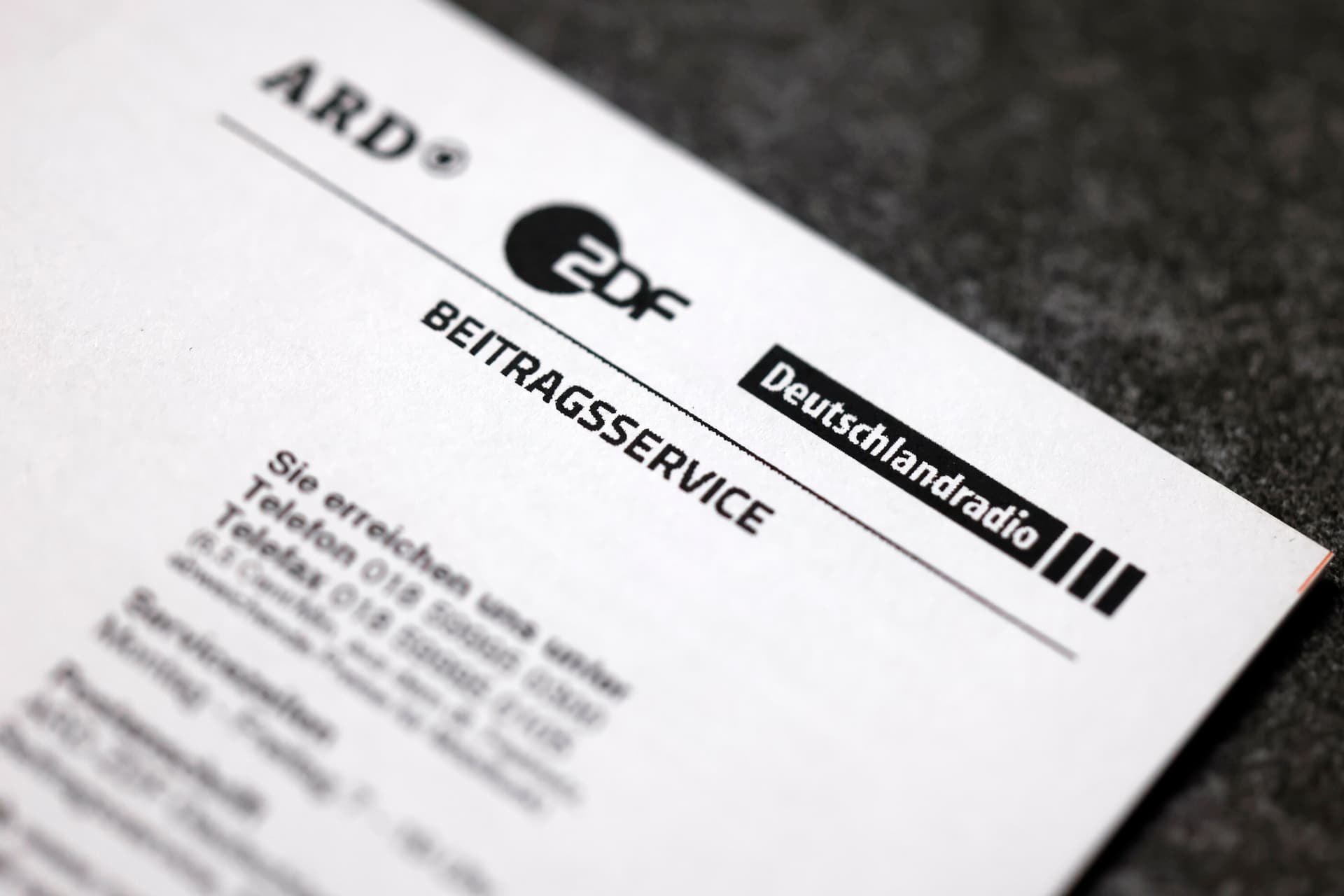 Urteil von Experten: Öffentlich-rechtlicher Rundfunk berichtet kaum über Ostdeutschland und wenn, dann negativ
