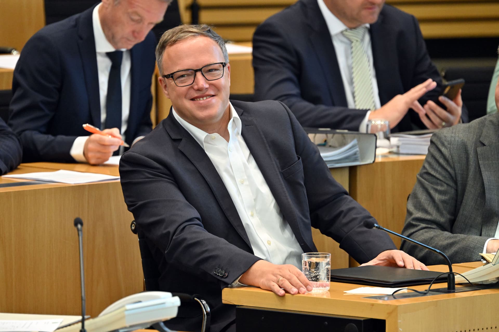 Bravo! CDU senkt Steuern, obwohl sie gar nicht regiert in Thüringen