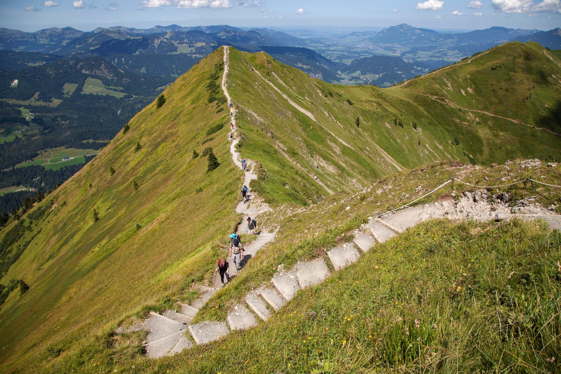 Tragisches Unglück: Felsbrocken erschlägt Wanderer in Bayern