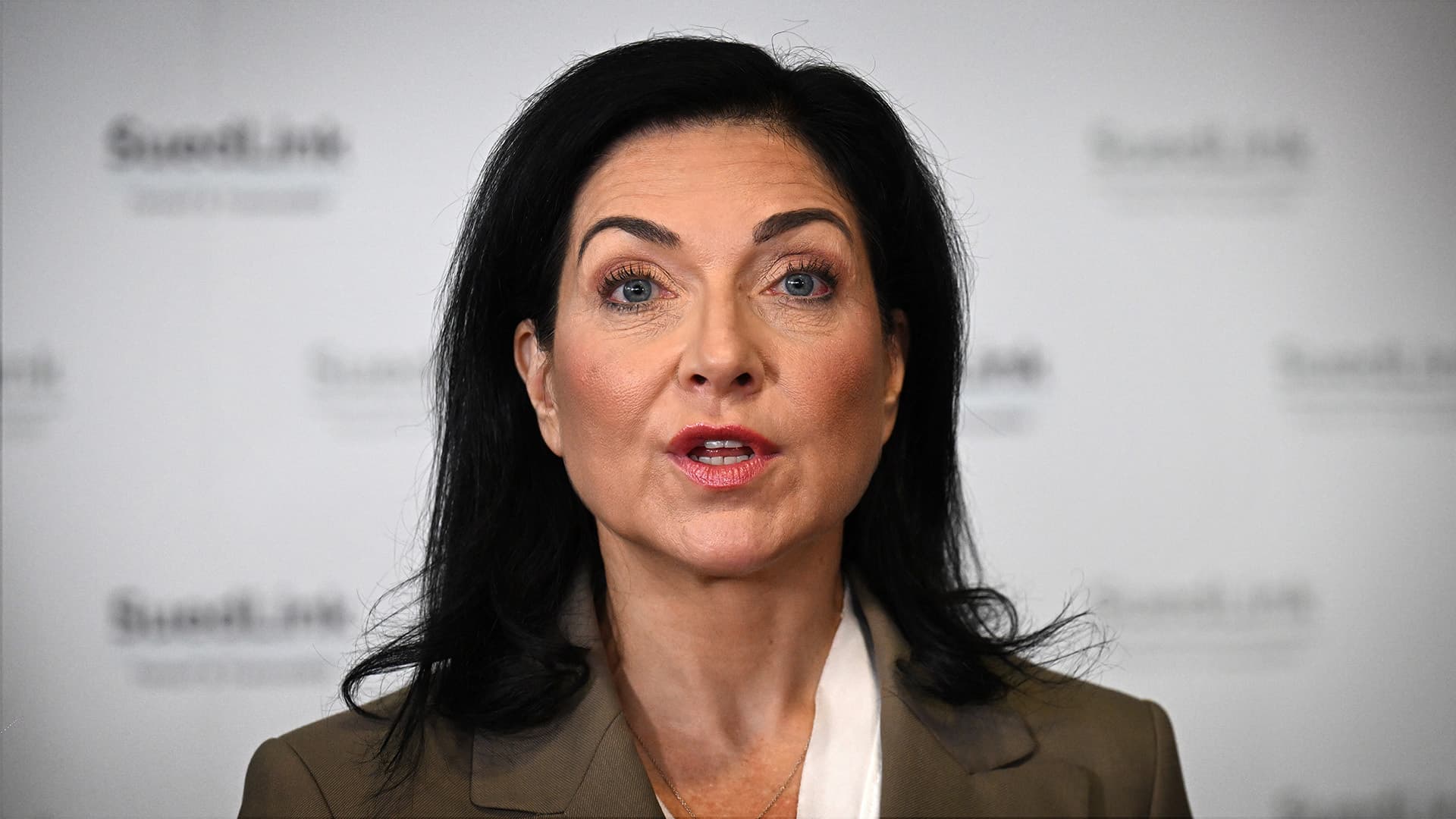 Wirtschaftsministerin Reiche will schnelle Bürgergeld-Reform: „Arbeiten muss sich mehr lohnen als zu Hause bleiben“