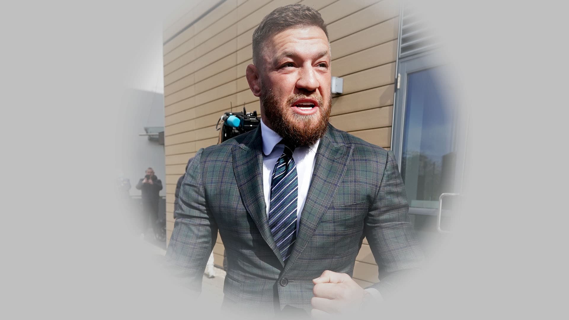Kampfsport-Legende Conor McGregor beschimpft irische Regierung: „Wertlos und rückgratlos!“