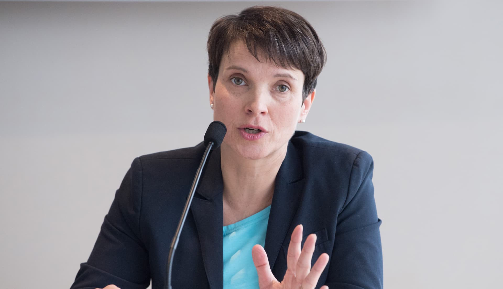 Frauke Petry zu gestiegenen Asylbewerberzahlen: „Der Fehler liegt bei uns selbst“