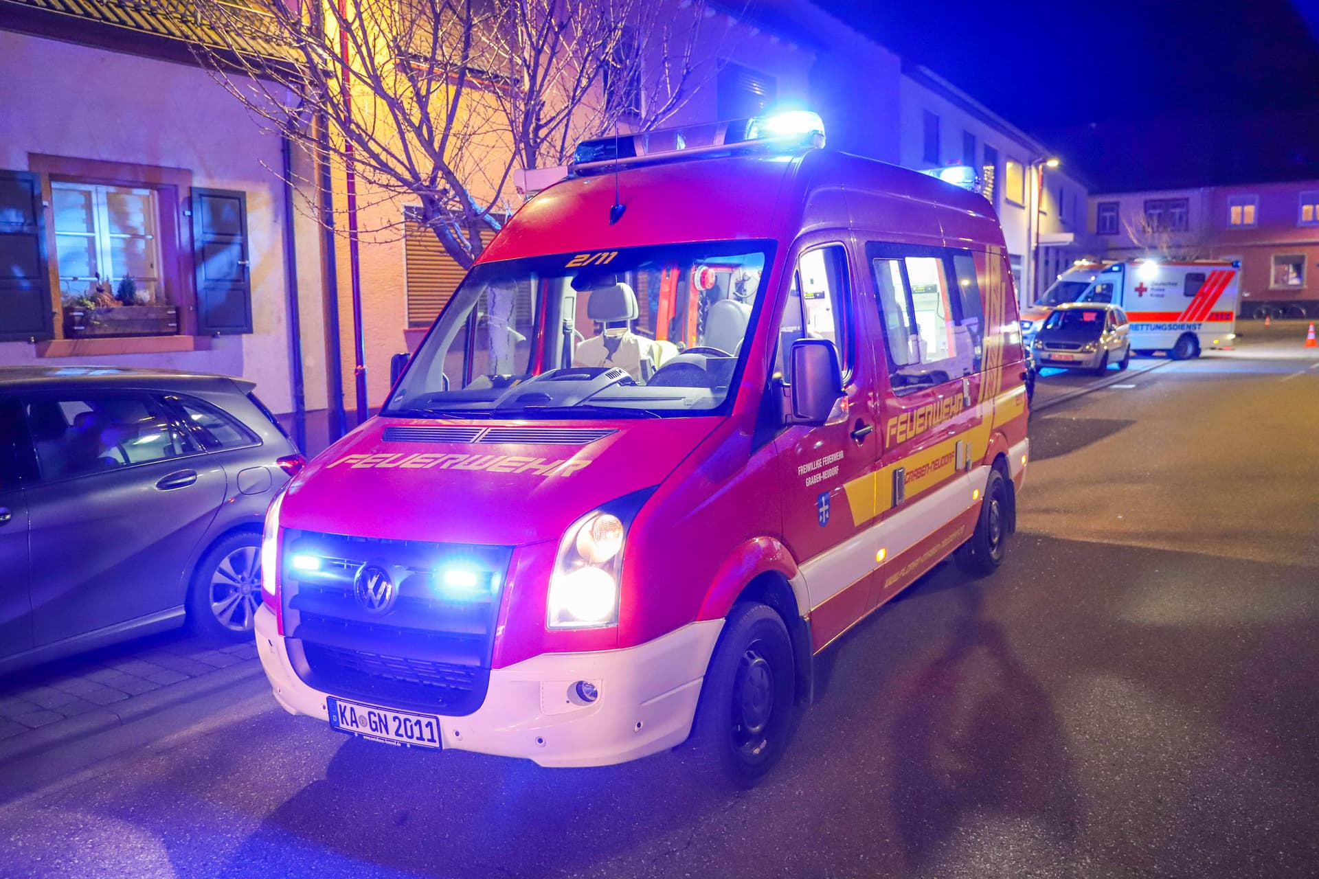 Er schleppte sich noch schwerverletzt zur Nachbarin: 57-Jähriger bei Karlsruhe erstochen!