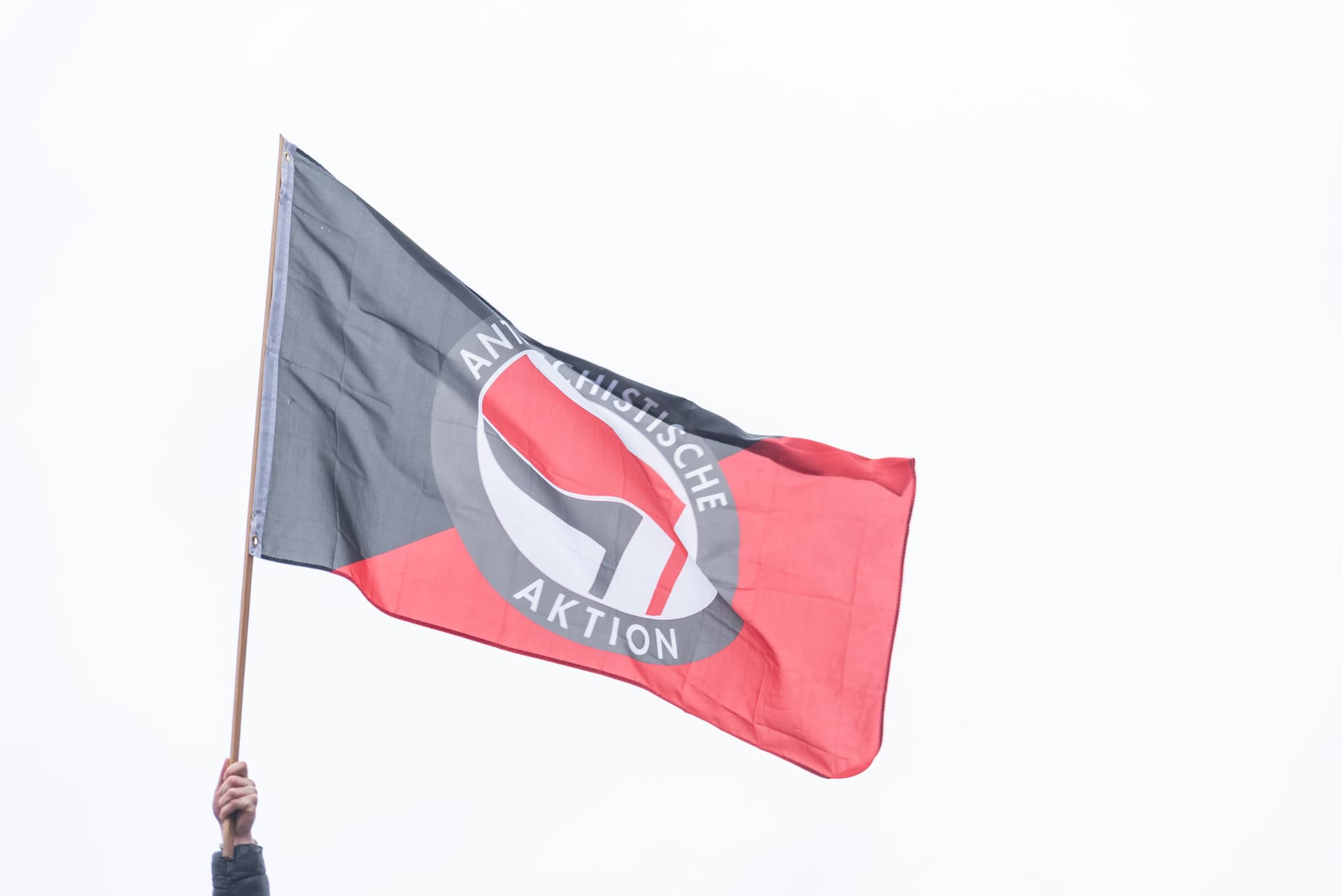 Stuttgart: Antifa bekennt sich zu Angriff auf AfD-Politiker