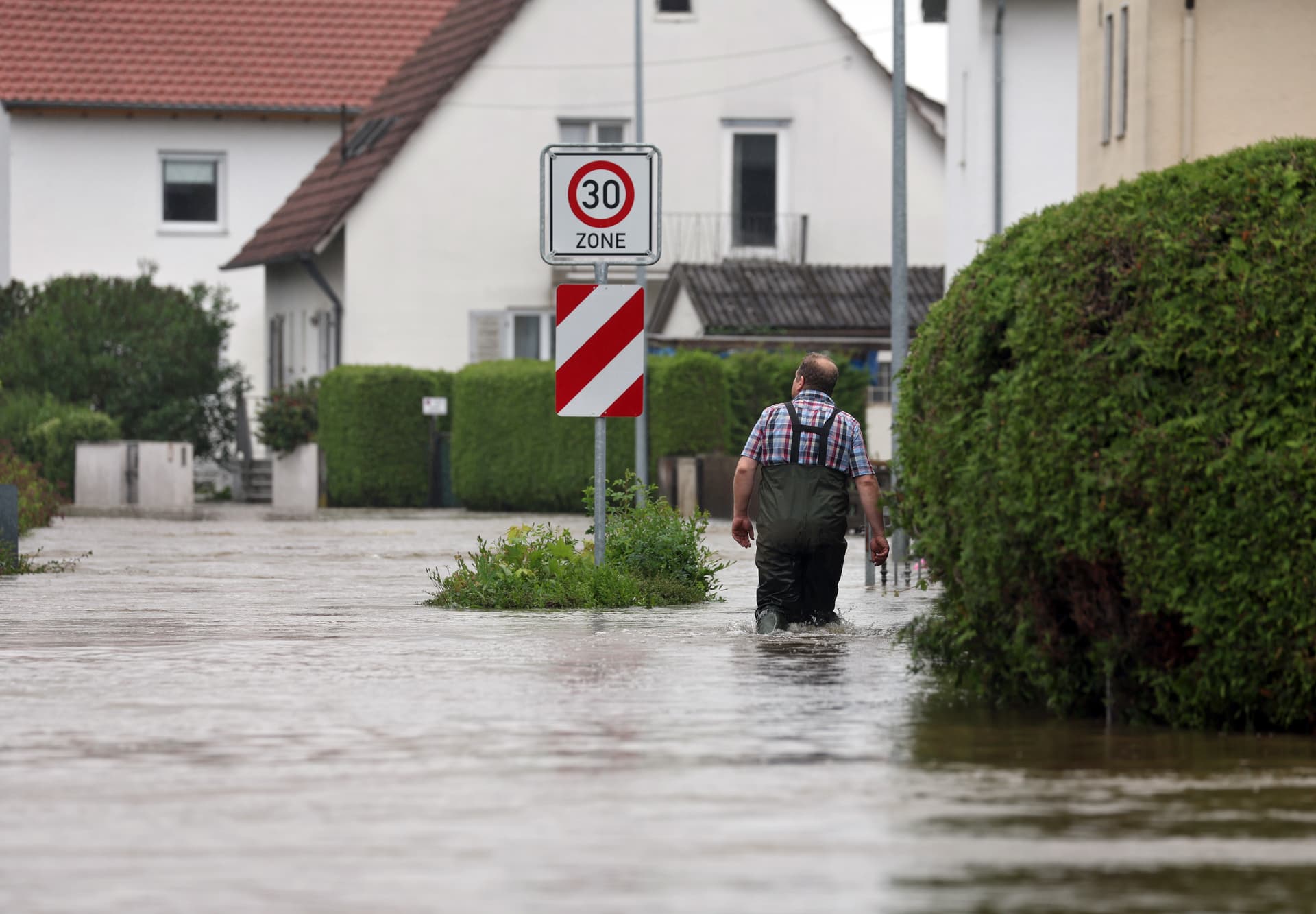 Hochwasser-Drama in Bayern: In Fluten vermisster Feuerwehrmann (22) noch nicht gefunden