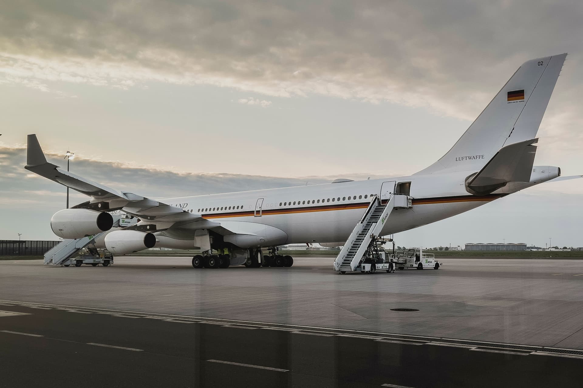 Flugzeugpanne! Baerbocks Stotter-Start nach Saudi-Arabien