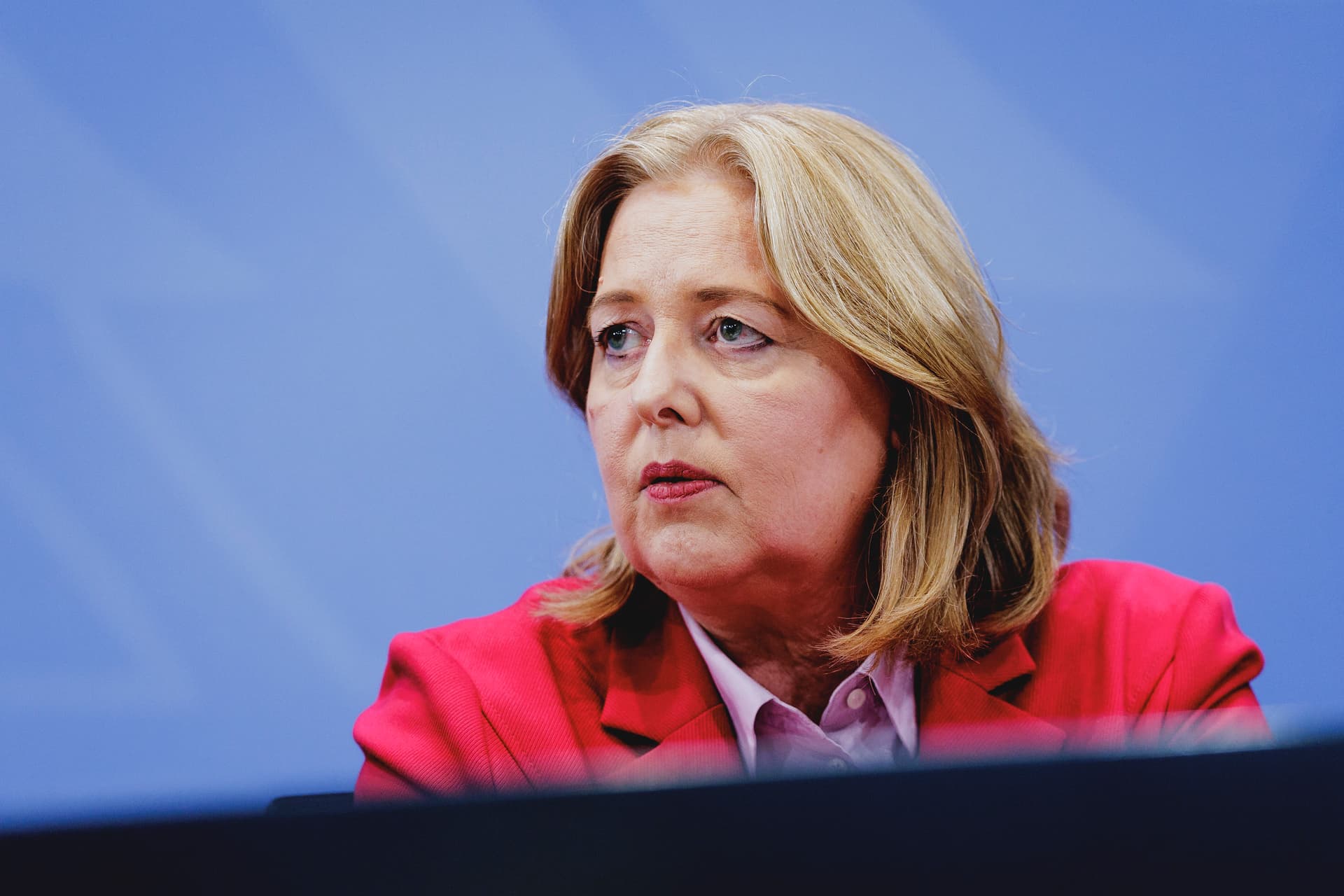 Bas’ Sozialabgaben-Hammer in konkreten Zahlen: So viel weniger Netto bleibt 2026
