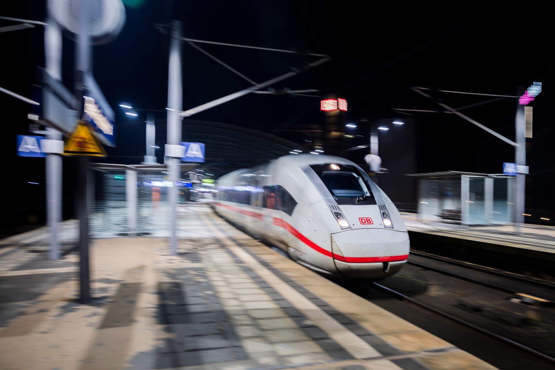 32 Prozent mehr Delikte: Messer-Kriminalität an deutschen Bahnhöfen explodiert!