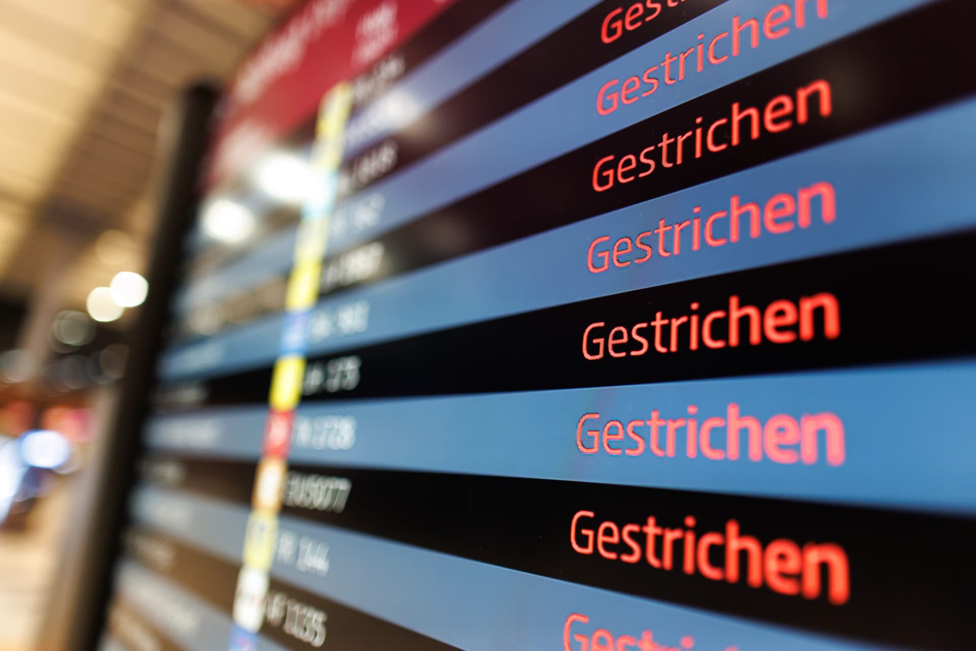 Neue Streiks treffen Zehntausende Flugreisende