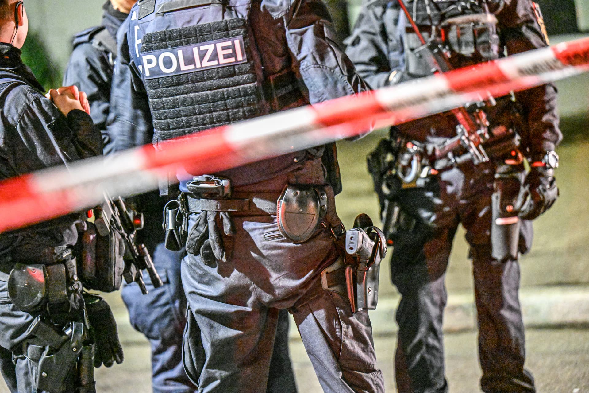 Banden-Krieg eskaliert? Tödliche Schüsse in Shisha-Bar stammen aus Maschinenpistole
