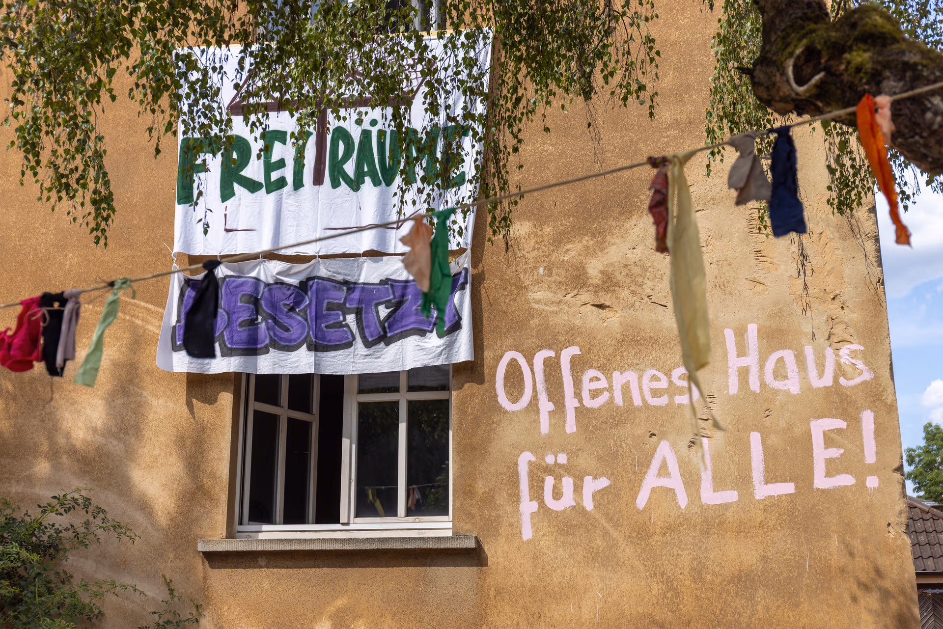 Polizei räumt von Linken besetztes Universitätsgebäude in Gießen