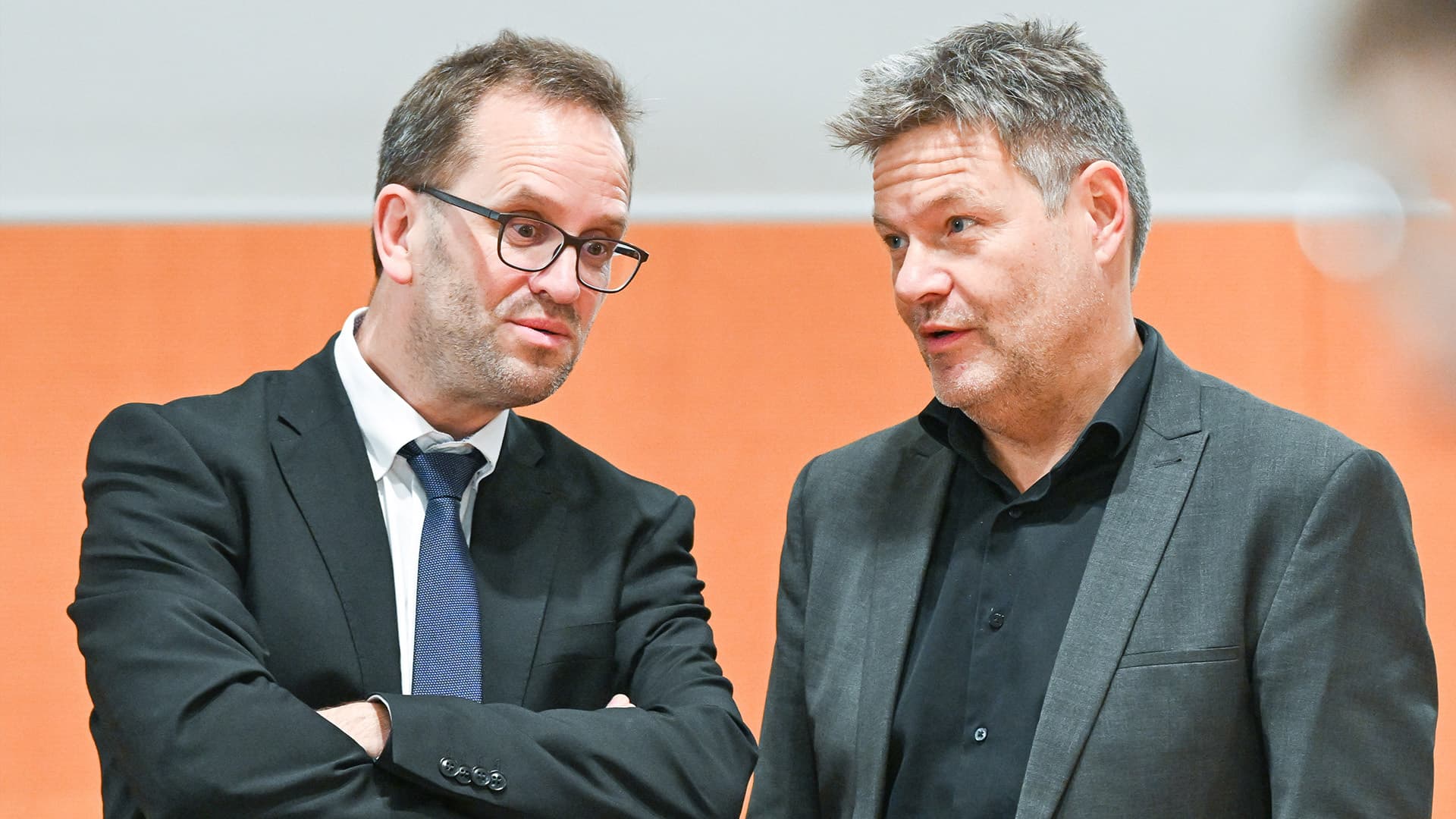 Habecks Stro(h)mmann: Grüner Netzagentur-Boss gibt scheibchenweise zu, wie die Energiewende scheitert