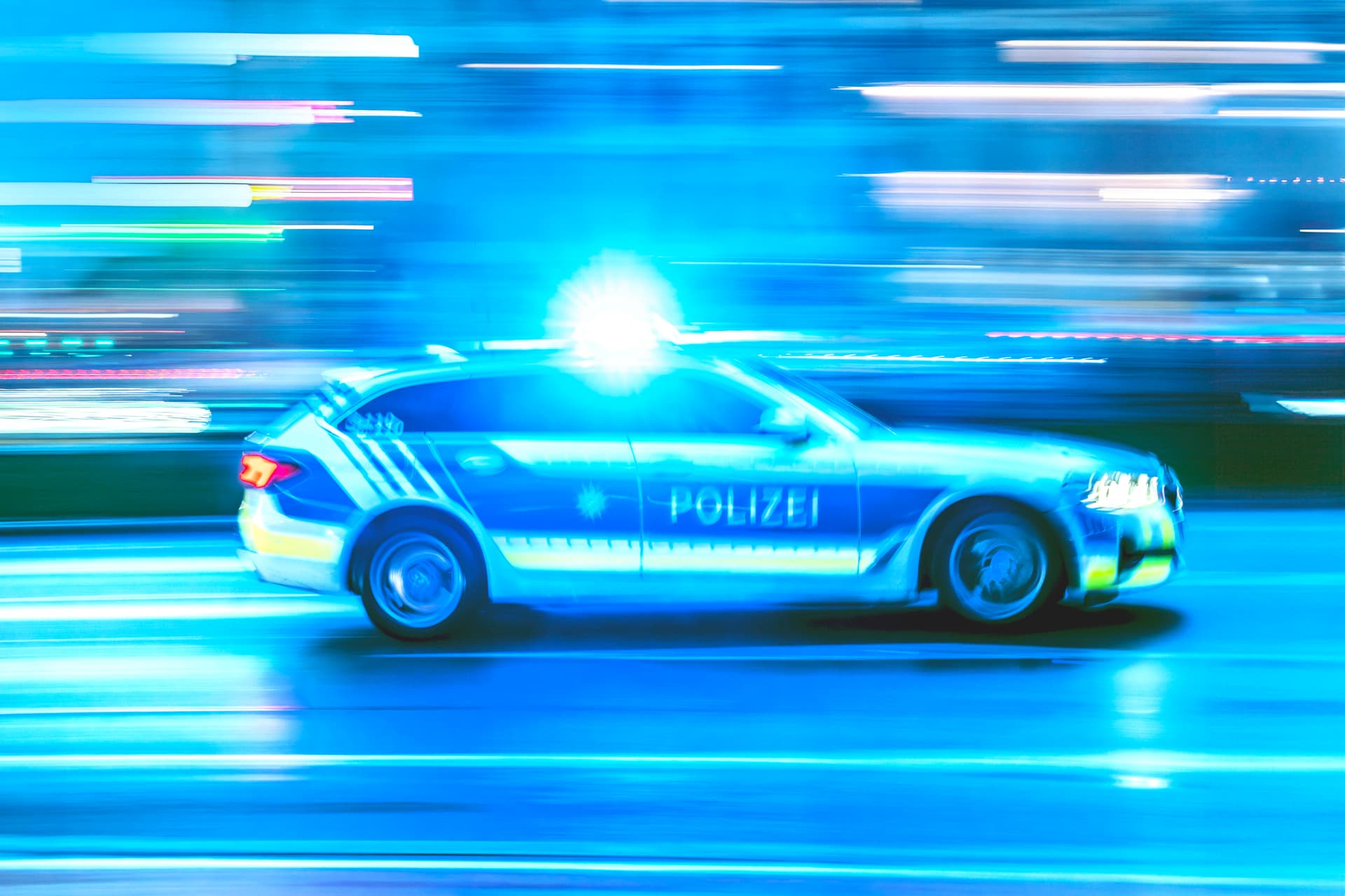 Großer Polizeieinsatz in Wuppertal: Blutende Person aufgefunden