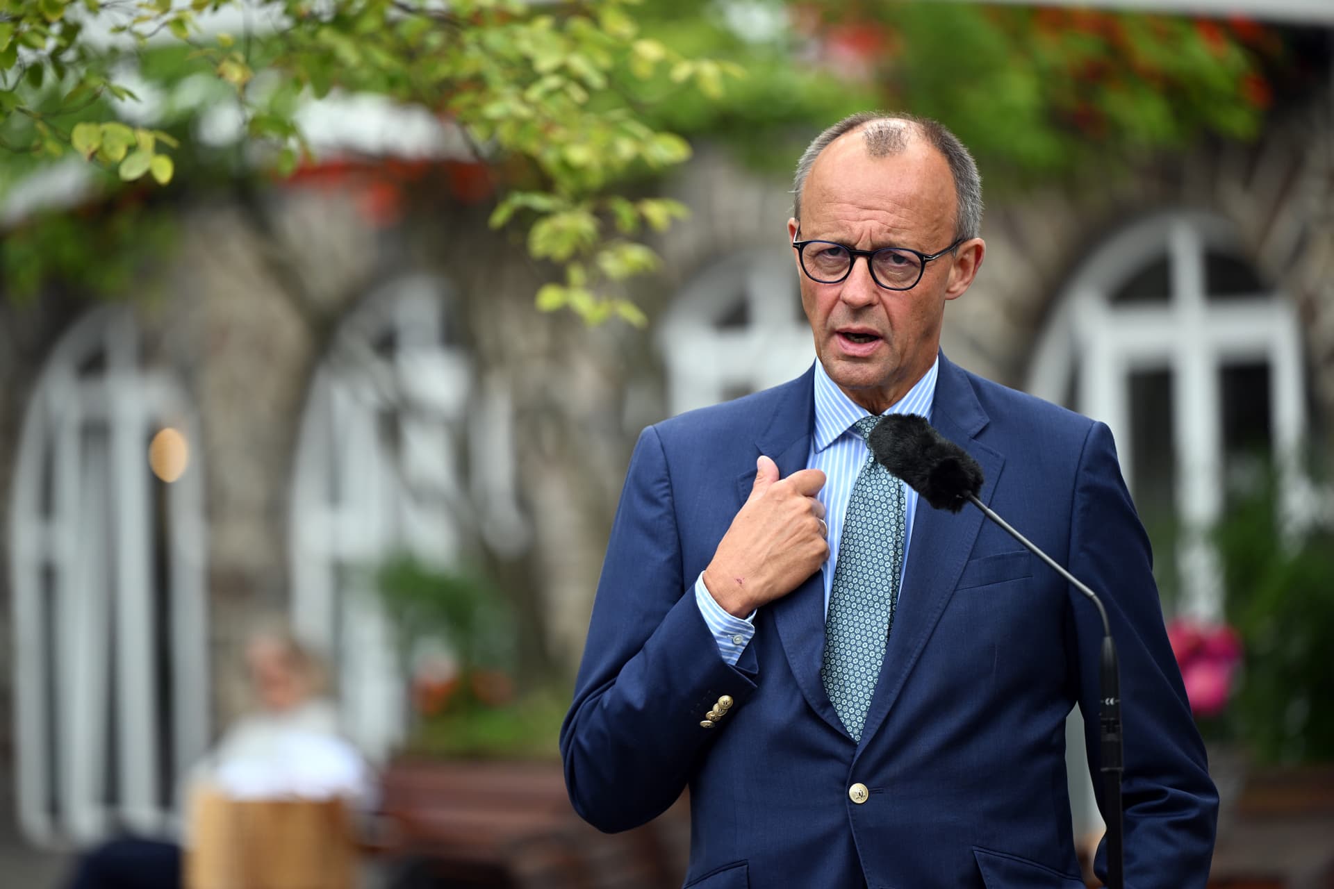 CDU-Chef Merz: Mehr Staaten zu sicheren Herkunftsländern erklären