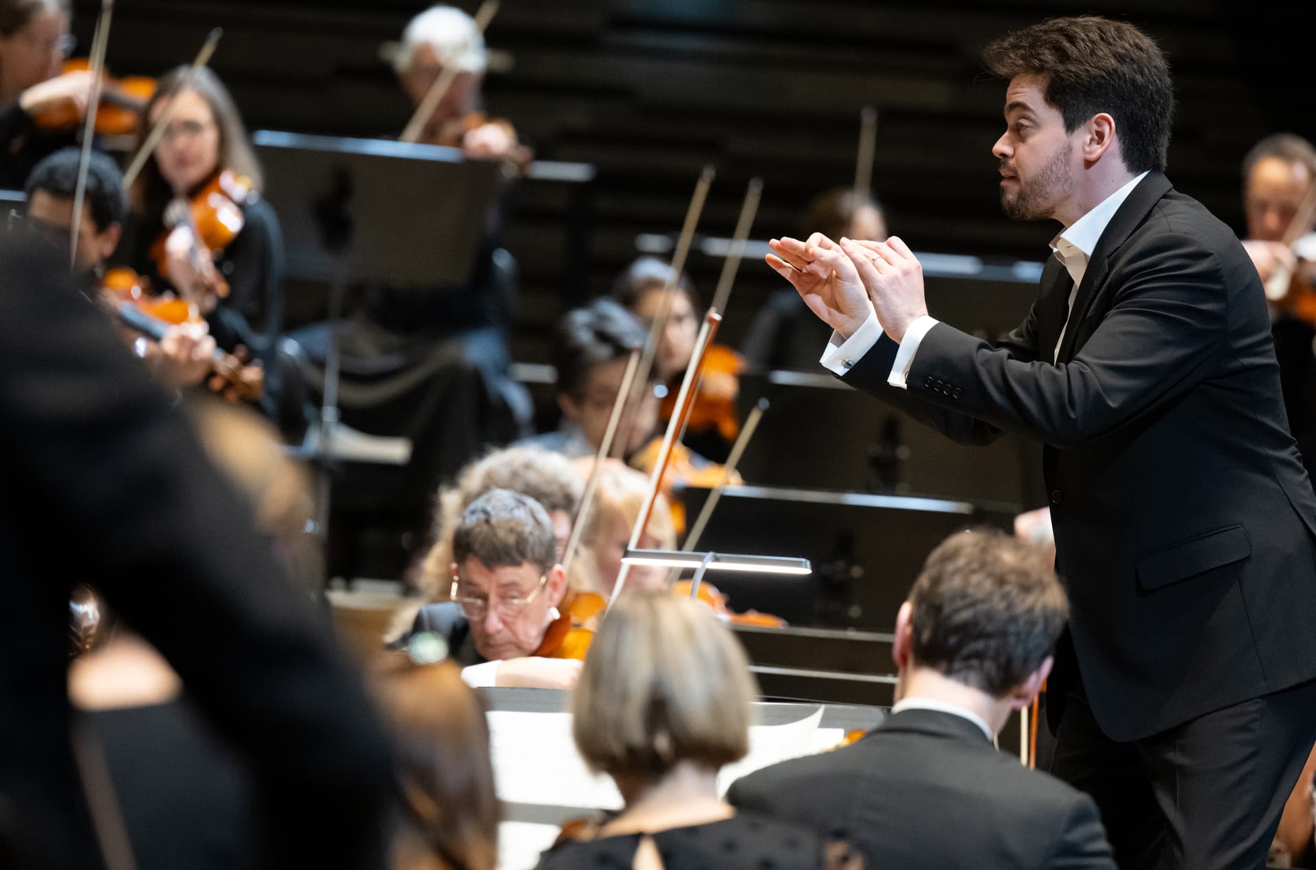 Festival lädt Philharmoniker mit Dirigent aus Israel aus